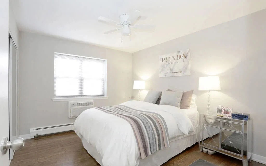 525 W Oakdale Ave, ,  60657, USA 60657-unit#0202-Chicago-IL