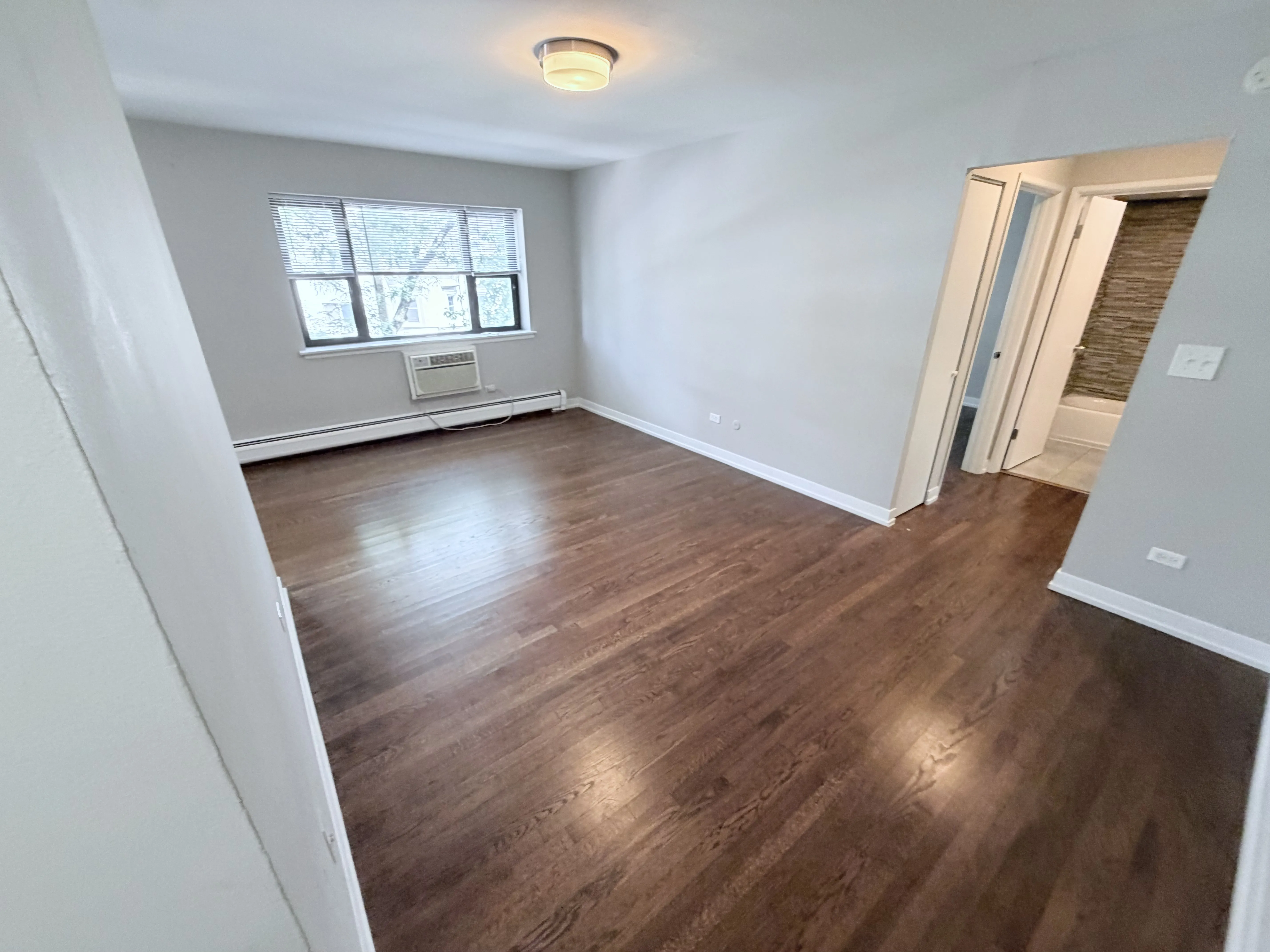 525 W Oakdale Ave, ,  60657, USA 60657-unit#0512-Chicago-IL