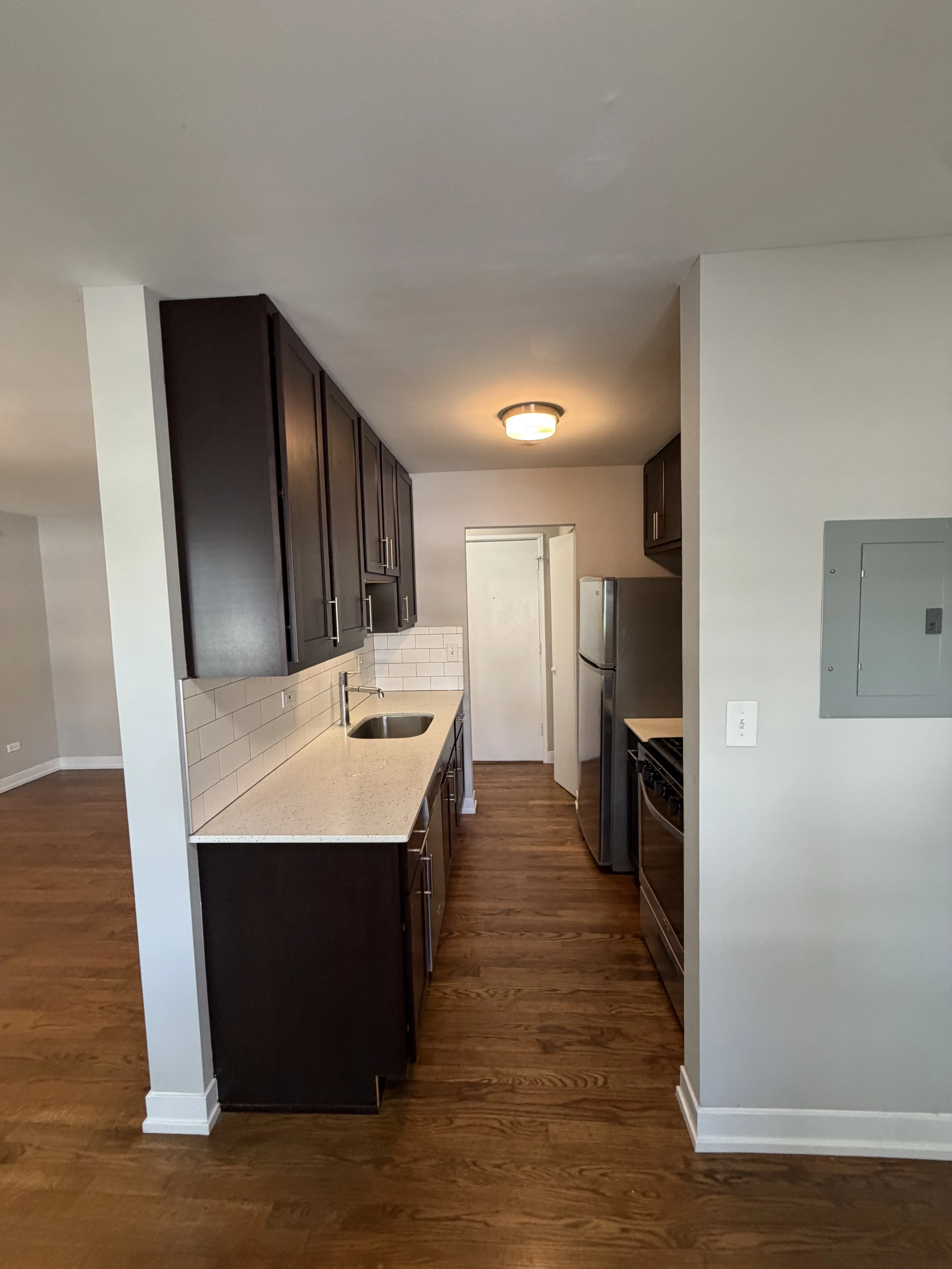 525 W Oakdale Ave, ,  60657, USA 60657-unit#0512-Chicago-IL