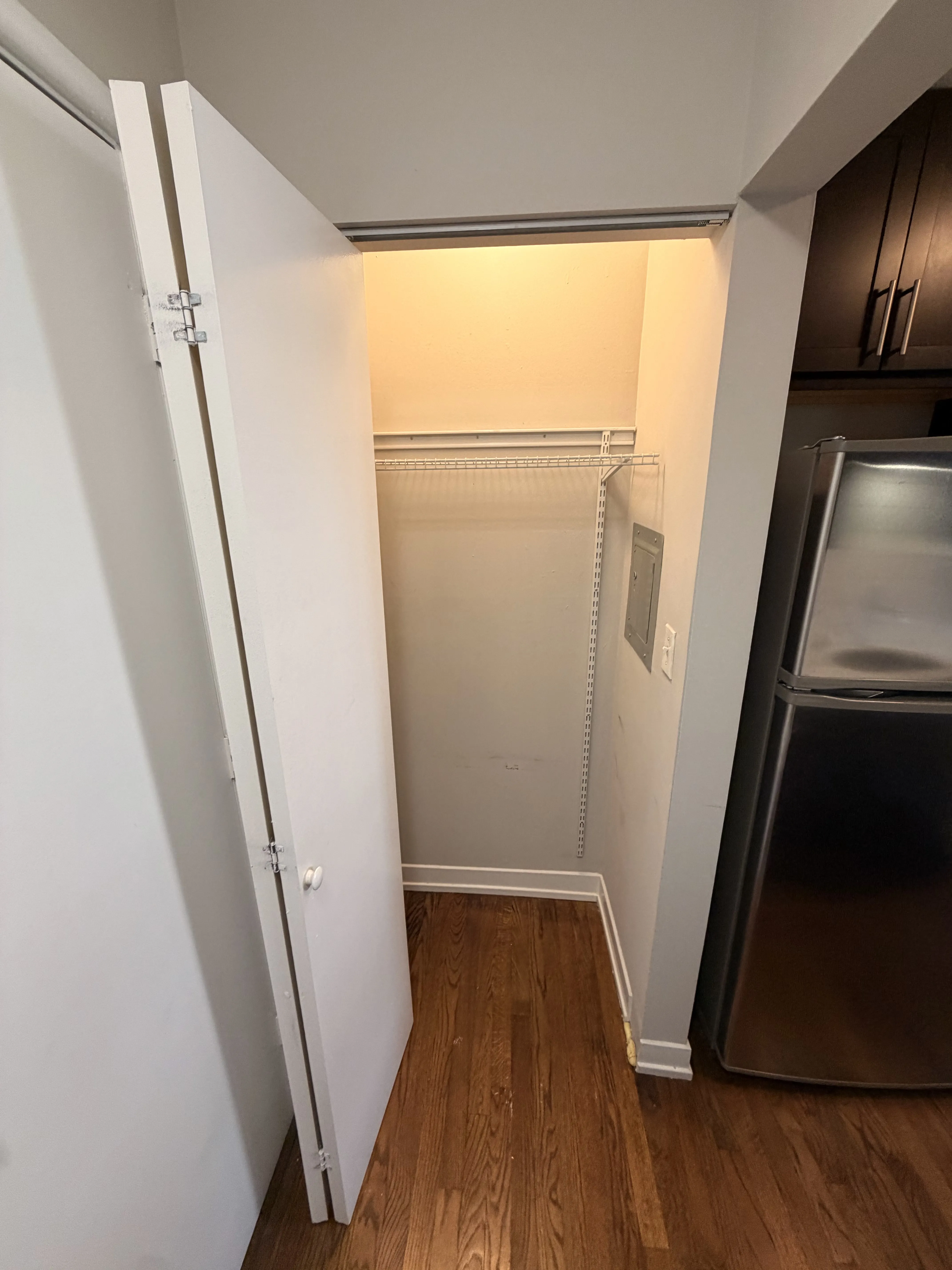 525 W Oakdale Ave, ,  60657, USA 60657-unit#0512-Chicago-IL