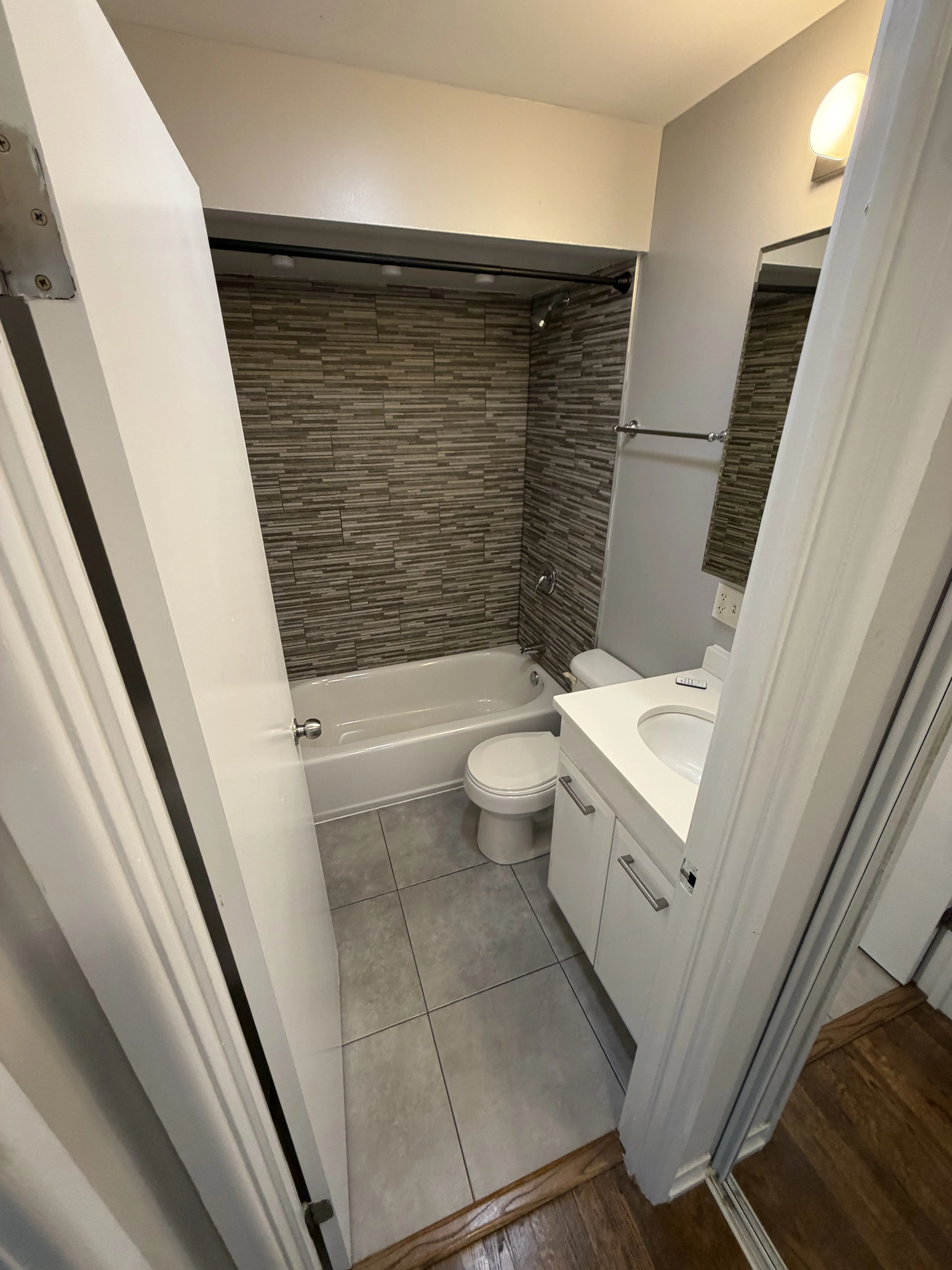 525 W Oakdale Ave, ,  60657, USA 60657-unit#0512-Chicago-IL