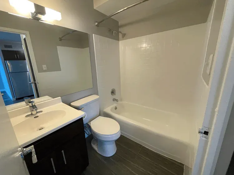 5600 N Sheridan Rd, , 60660, USA 60660-unit#020E-Chicago-IL
