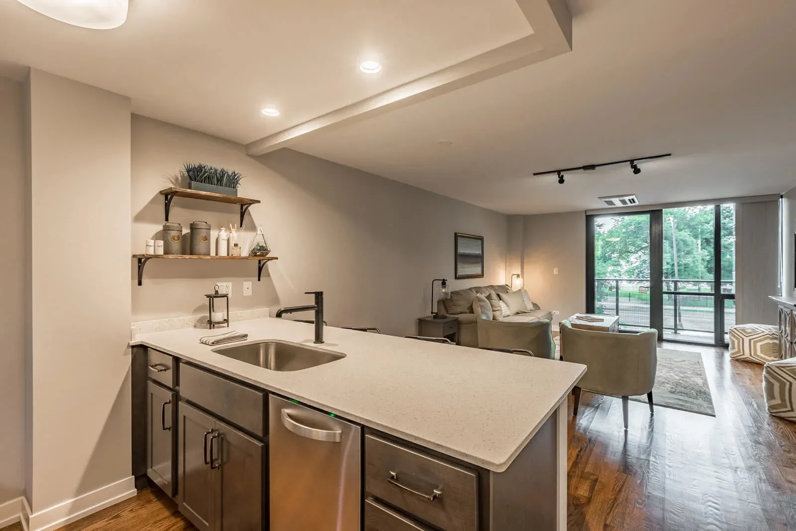 5910 N Sheridan Rd, ,  60660, USA 60660-unit#0503-Chicago-IL
