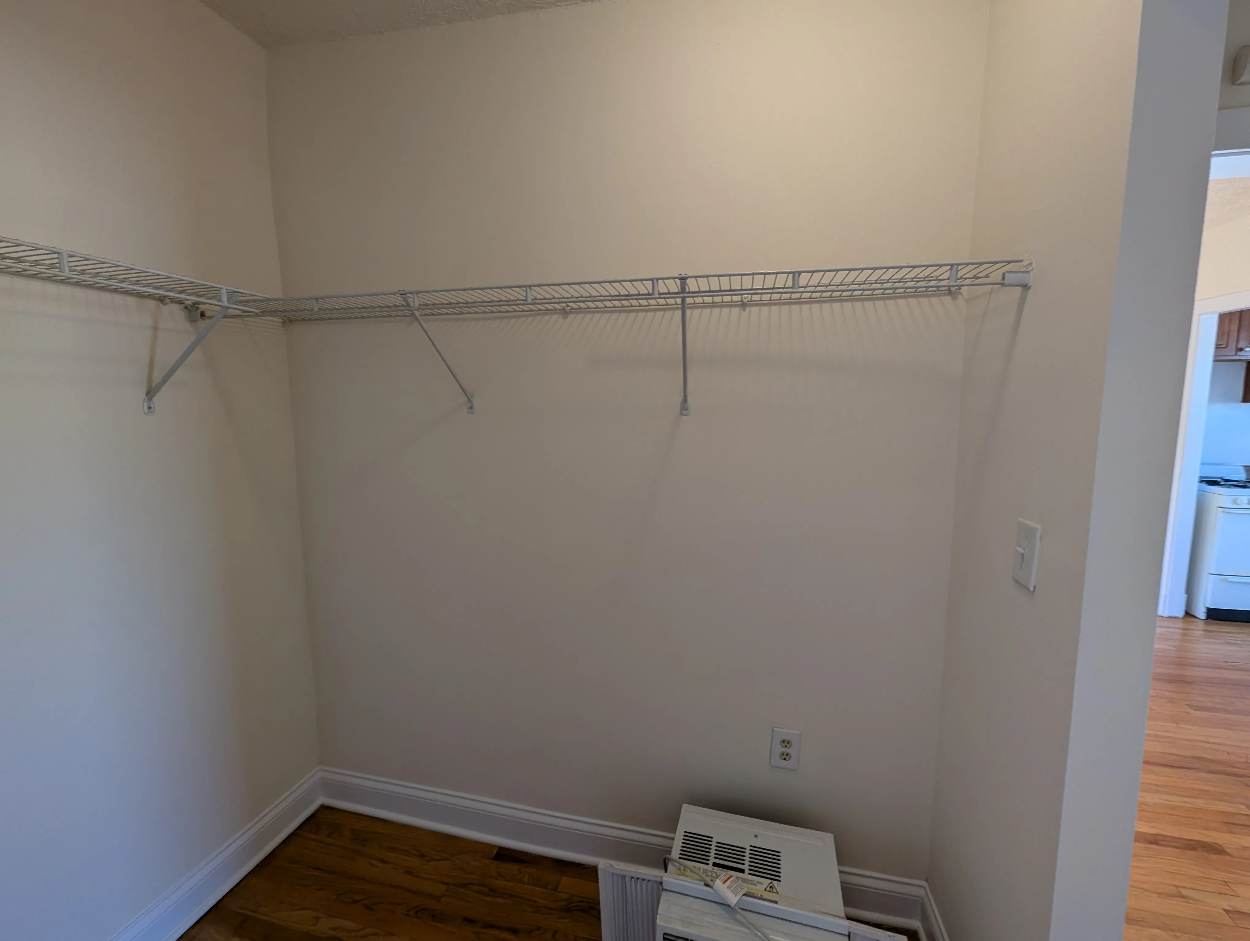 2653 N Spaulding Ave, , 60647, USA 60647-unit#2E-Chicago-IL