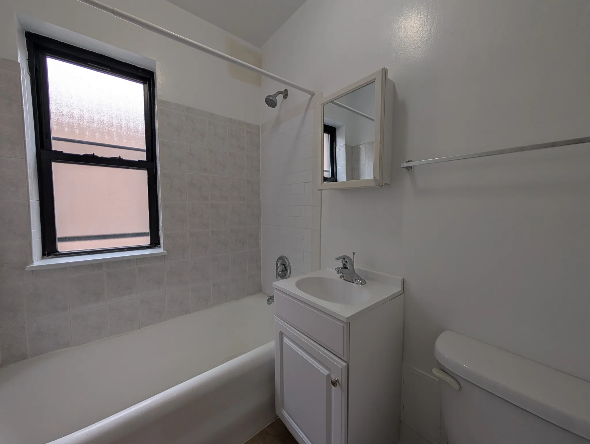 5417 N Kenmore Ave, , 60640, USA 60640-unit#311-Chicago-IL