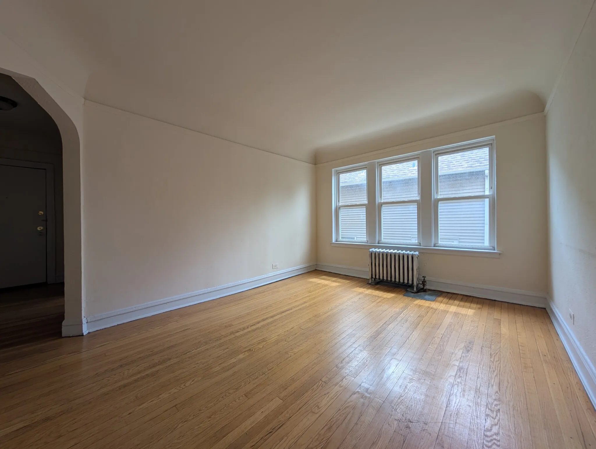 2948 N Albany Ave, ,  60618, USA 60618-unit#1W-Chicago-IL