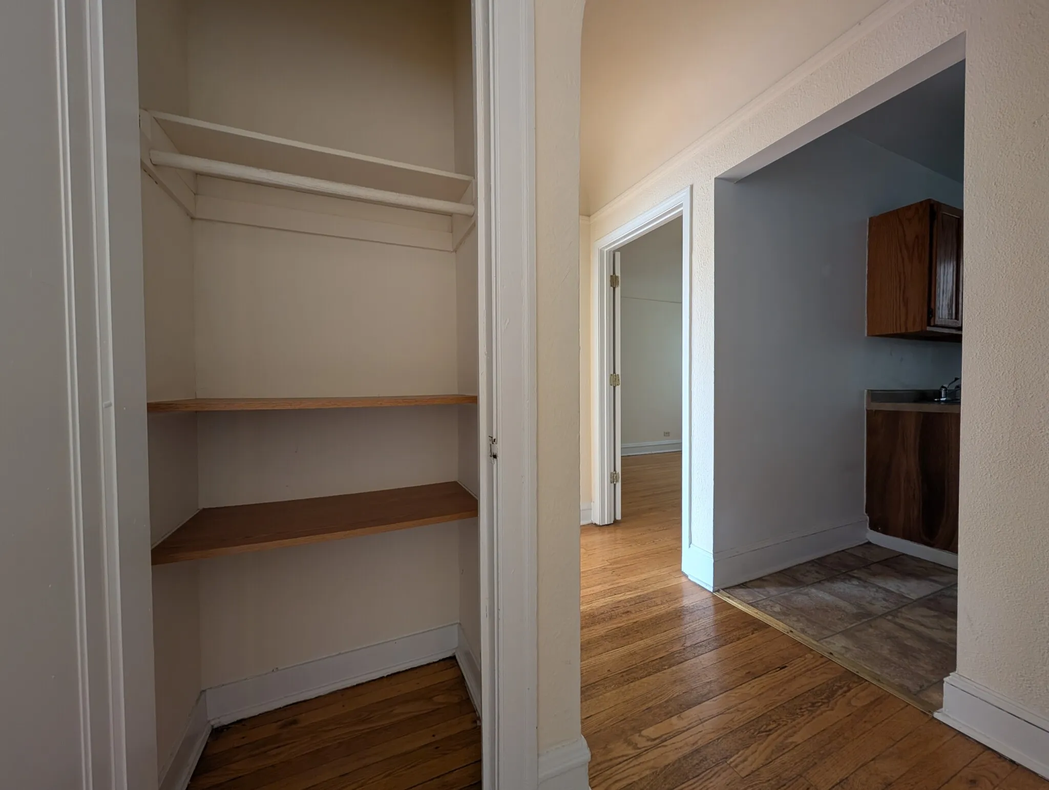 2948 N Albany Ave, ,  60618, USA 60618-unit#1W-Chicago-IL