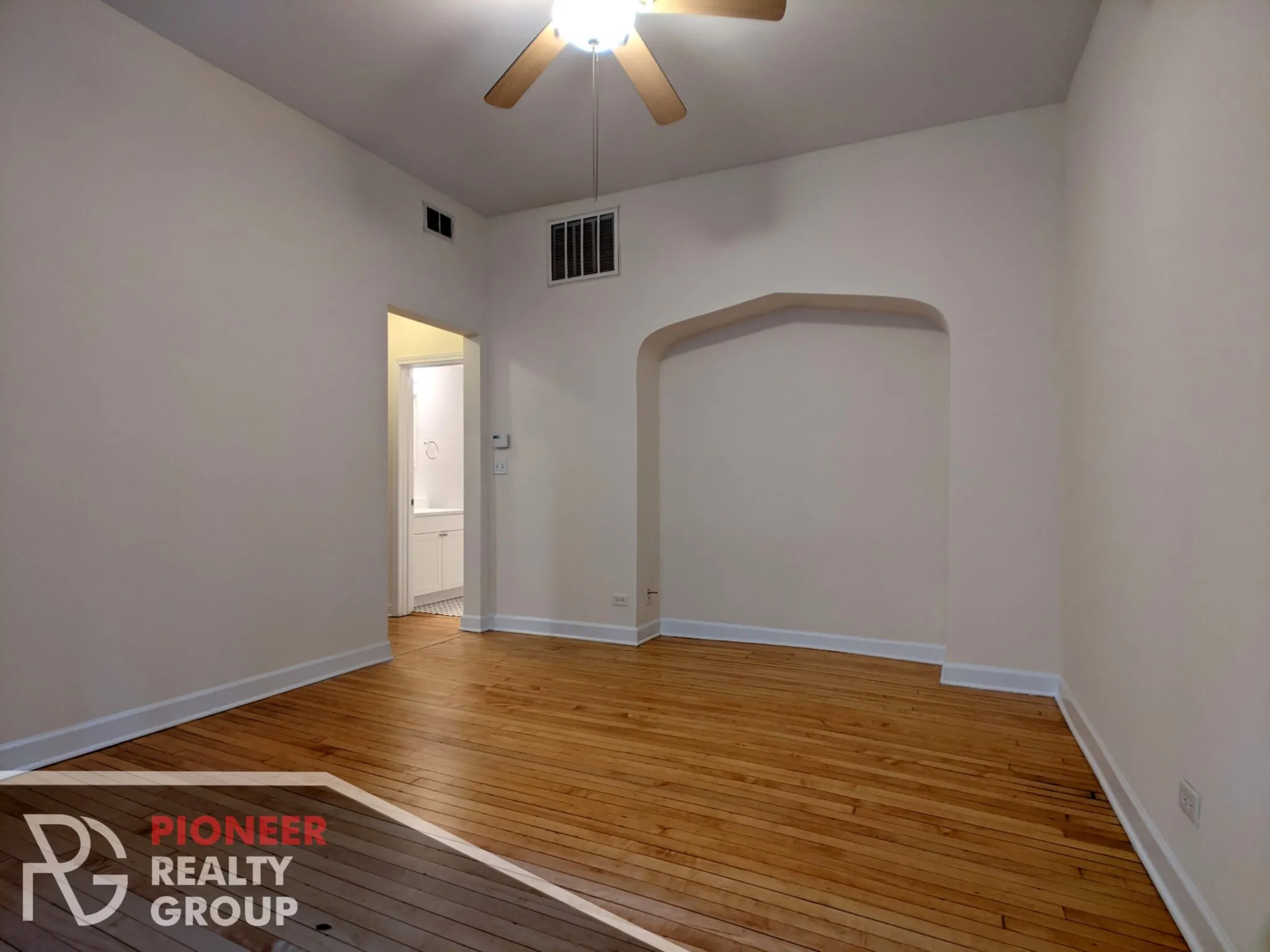 2134 W Concord Pl, ,  60647, USA 60647-unit#1R-Chicago-IL