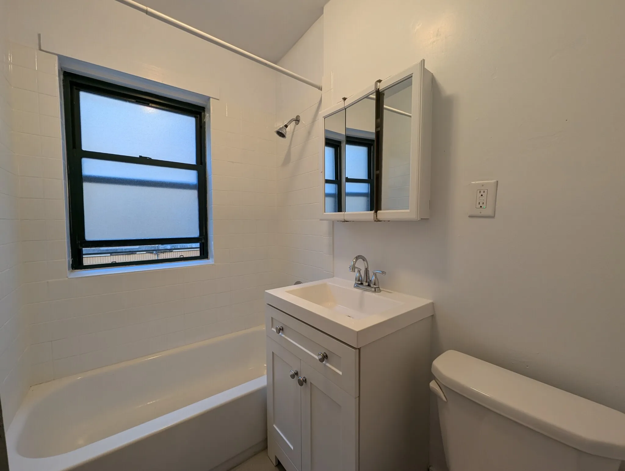 N Spaulding Ave, ,  60618, USA 60618-unit#1A-Chicago-IL