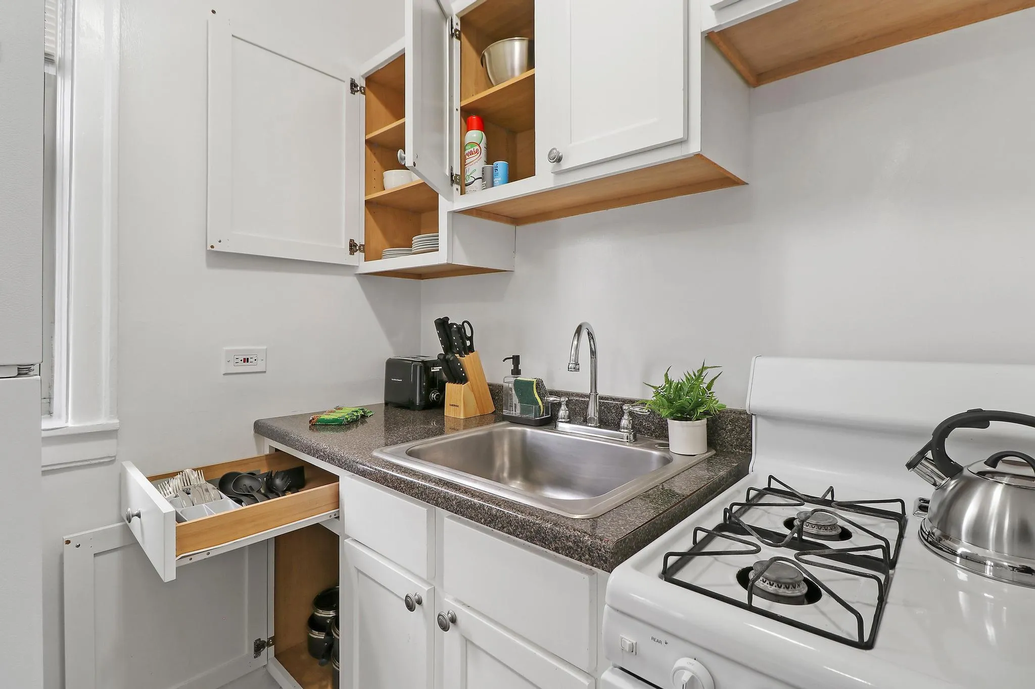5119 W Montrose Ave, ,  60641, USA 60641-unit#B-Chicago-IL