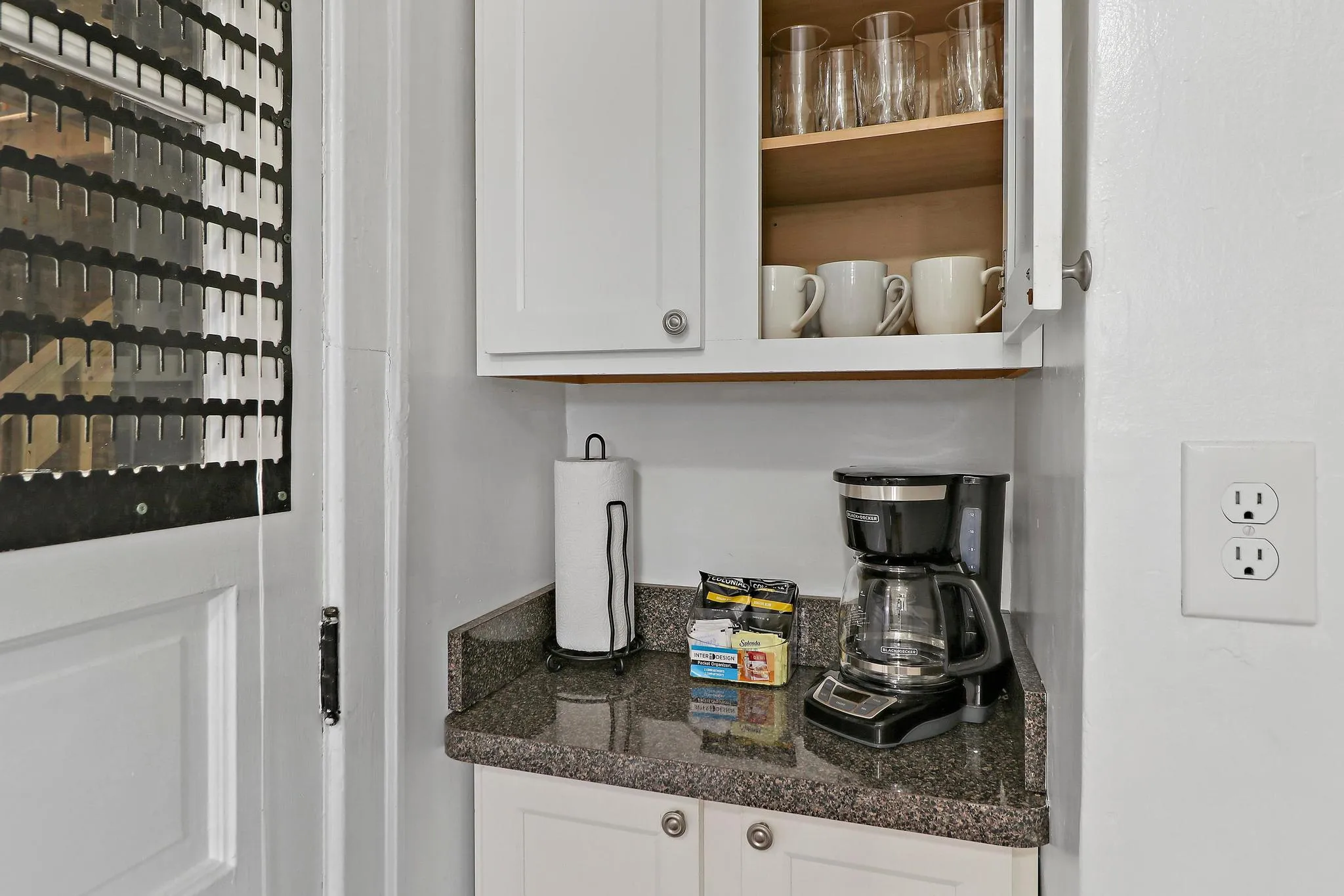 5119 W Montrose Ave, ,  60641, USA 60641-unit#B-Chicago-IL