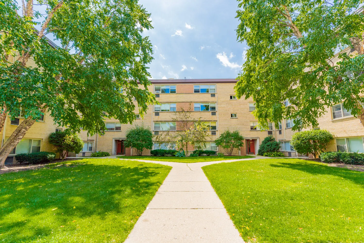4901 Crain St, Skokie,  60077, USA 60077-unit#3-Chicago-IL