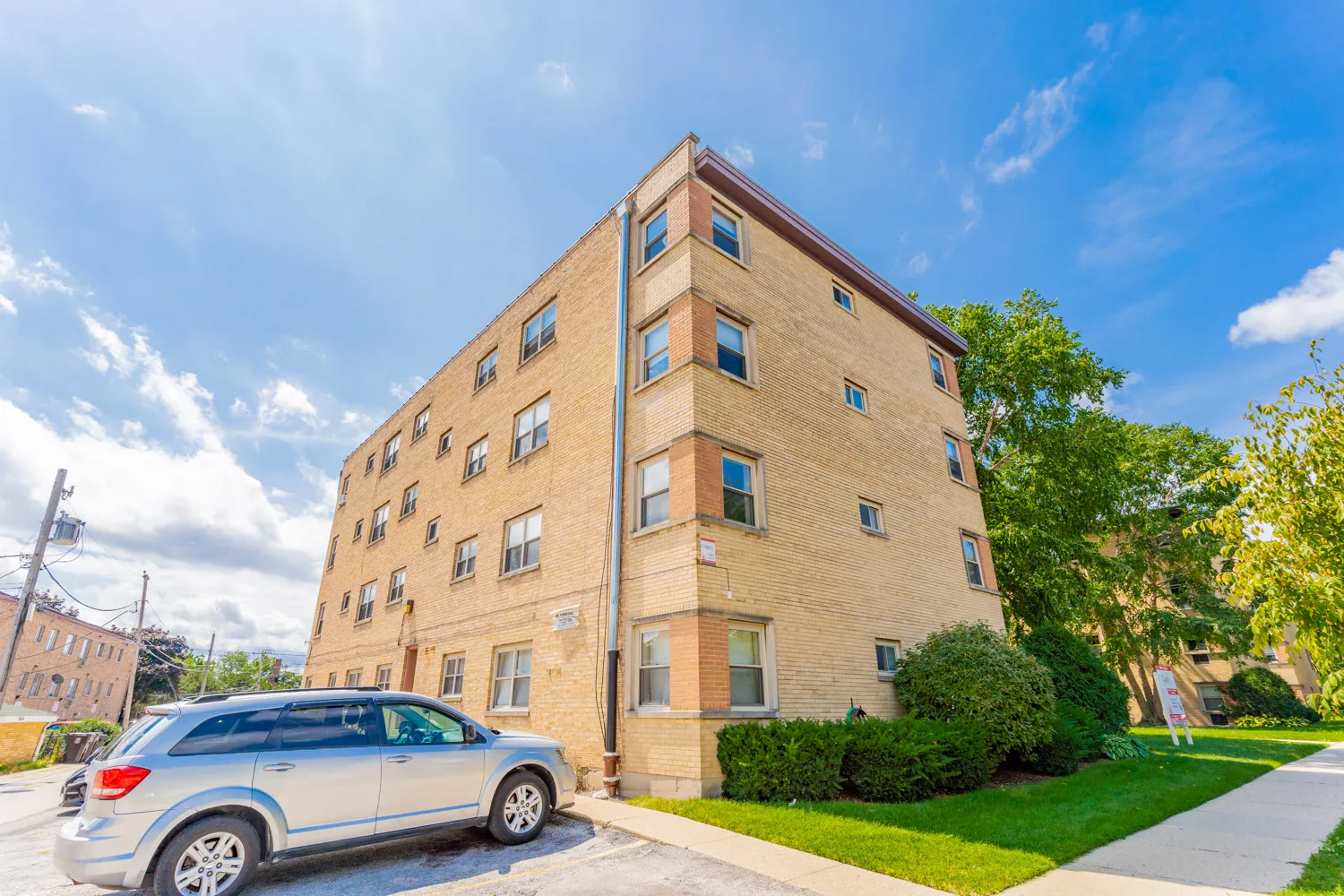 4901 Crain St, Skokie,  60077, USA 60077-unit#3-Chicago-IL