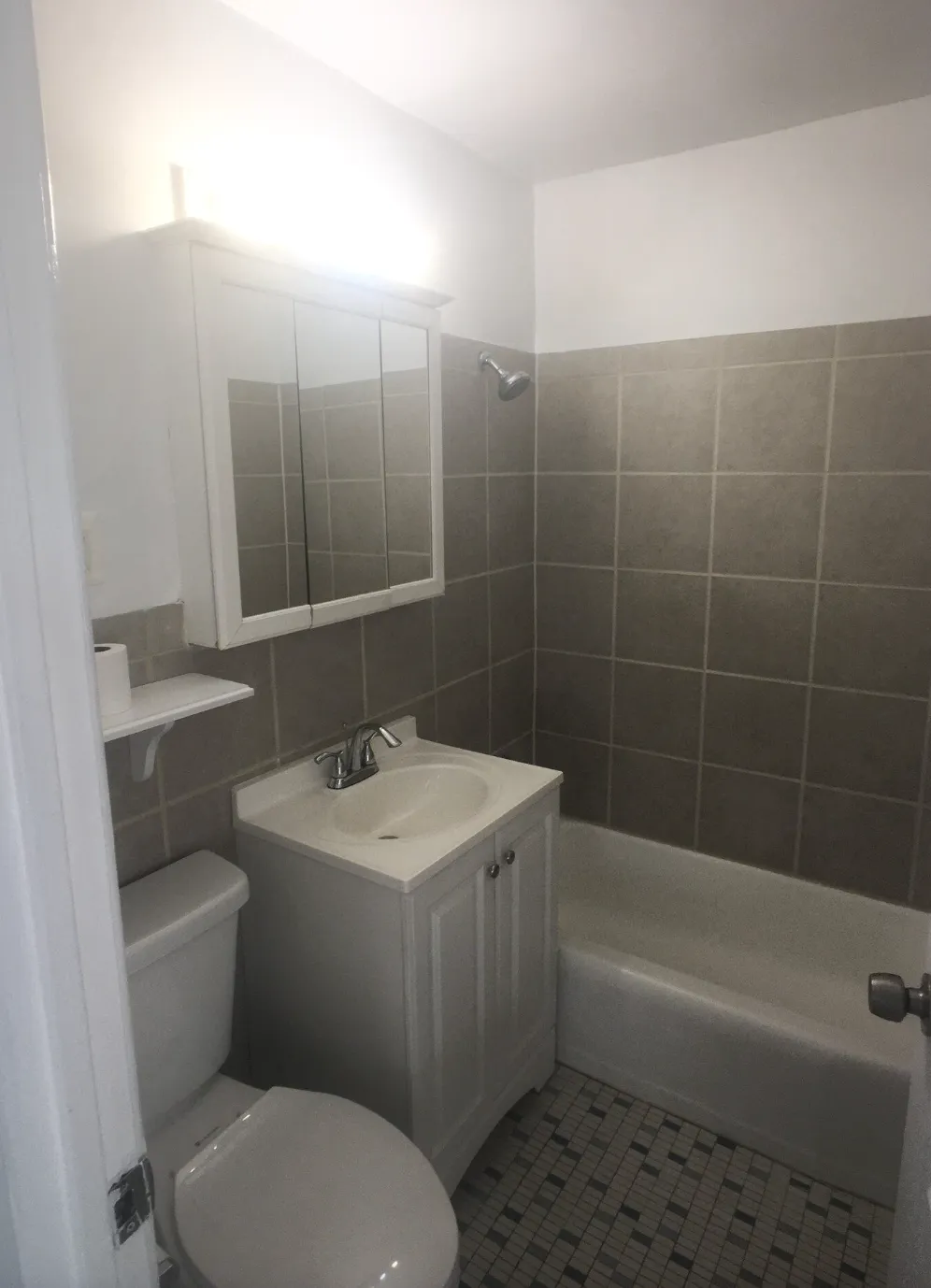 2341 W Touhy Ave, , 60645, USA 60645-unit#C8-Chicago-IL