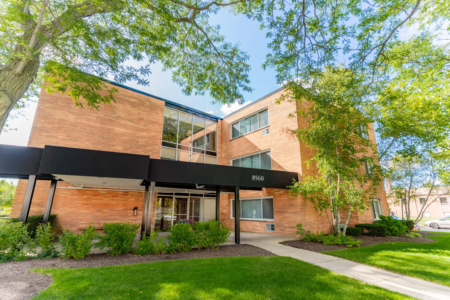 8560 Niles Center Rd, Skokie,  60077, USA 60076-unit#23-Chicago-IL