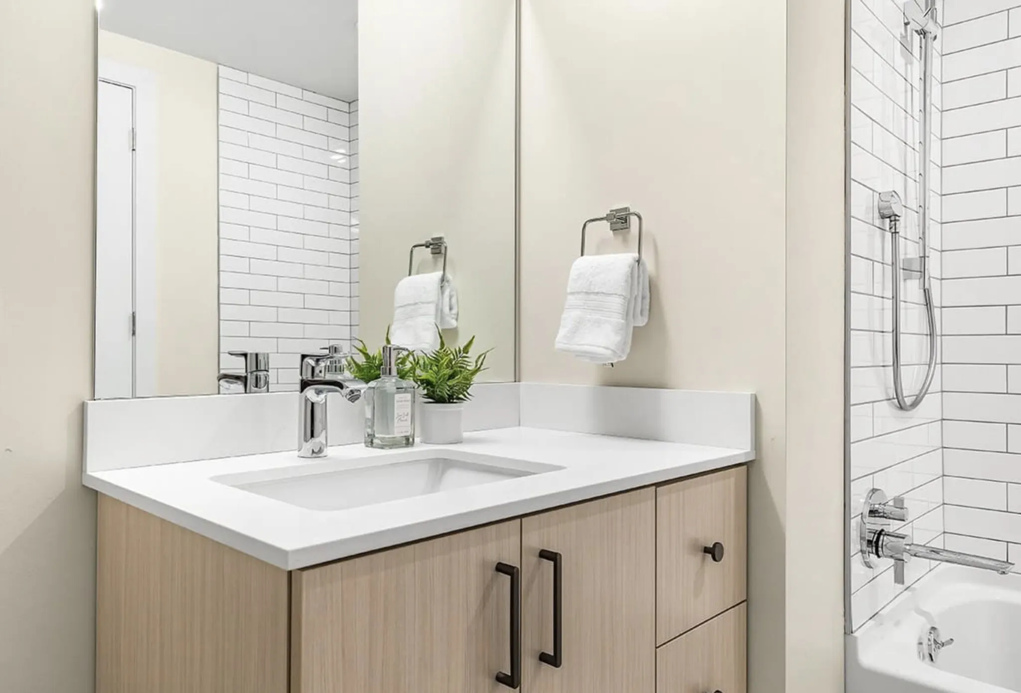 3121 N Broadway, ,  60657, USA 60657-unit#704-Chicago-IL