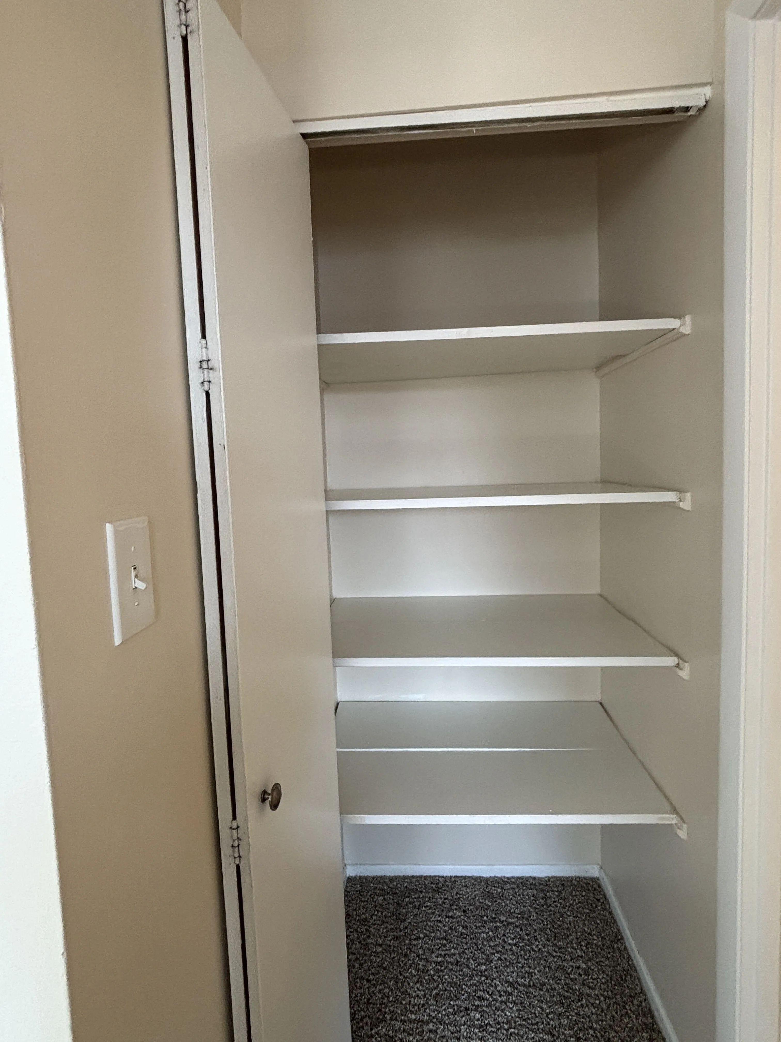 8538 Lotus Ave, , 60077, USA 60077-unit#610-Skokie-IL