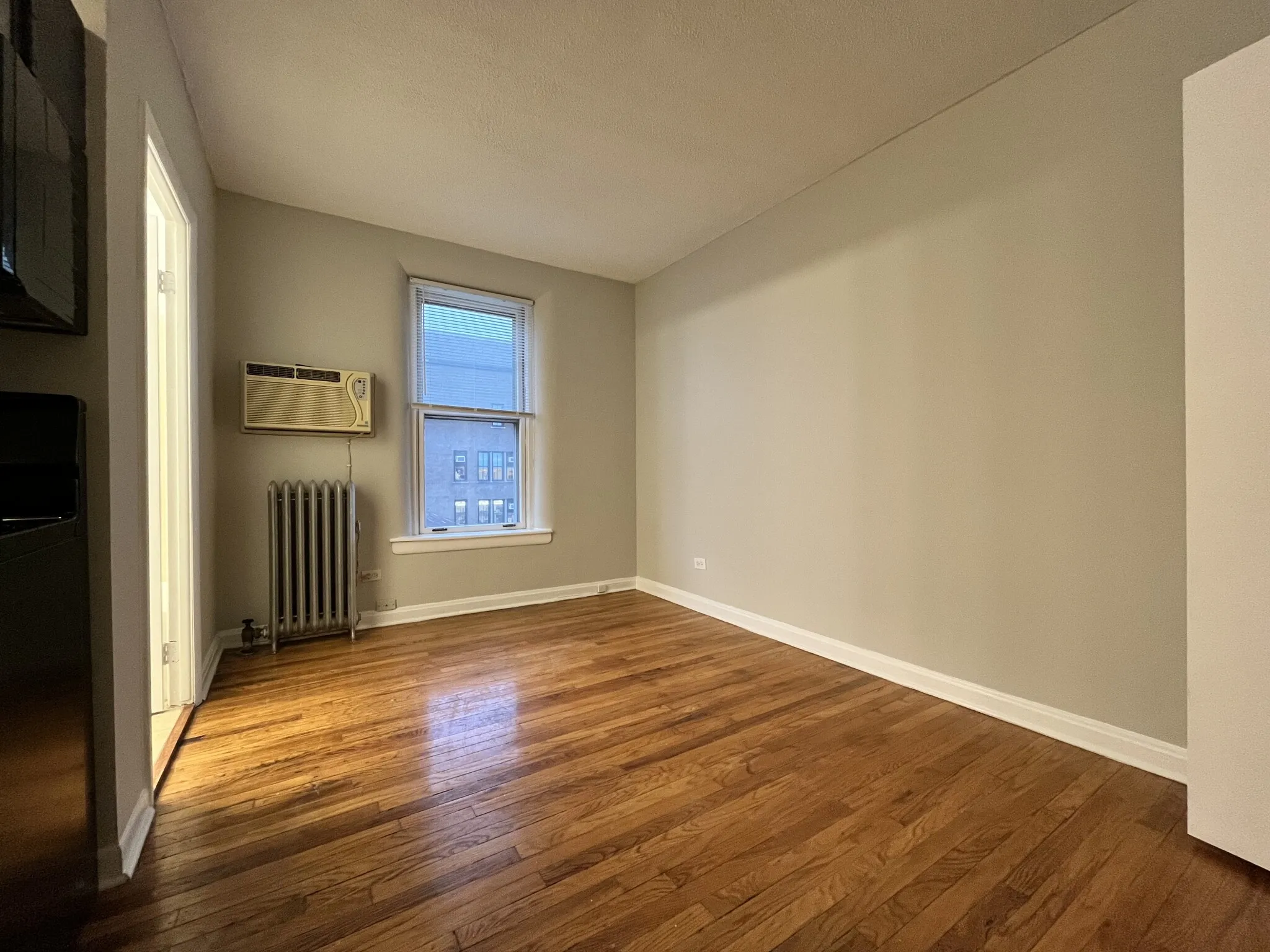 3524 N Marshfield Ave, ,  60657, USA 60657-unit#3E-Chicago-IL