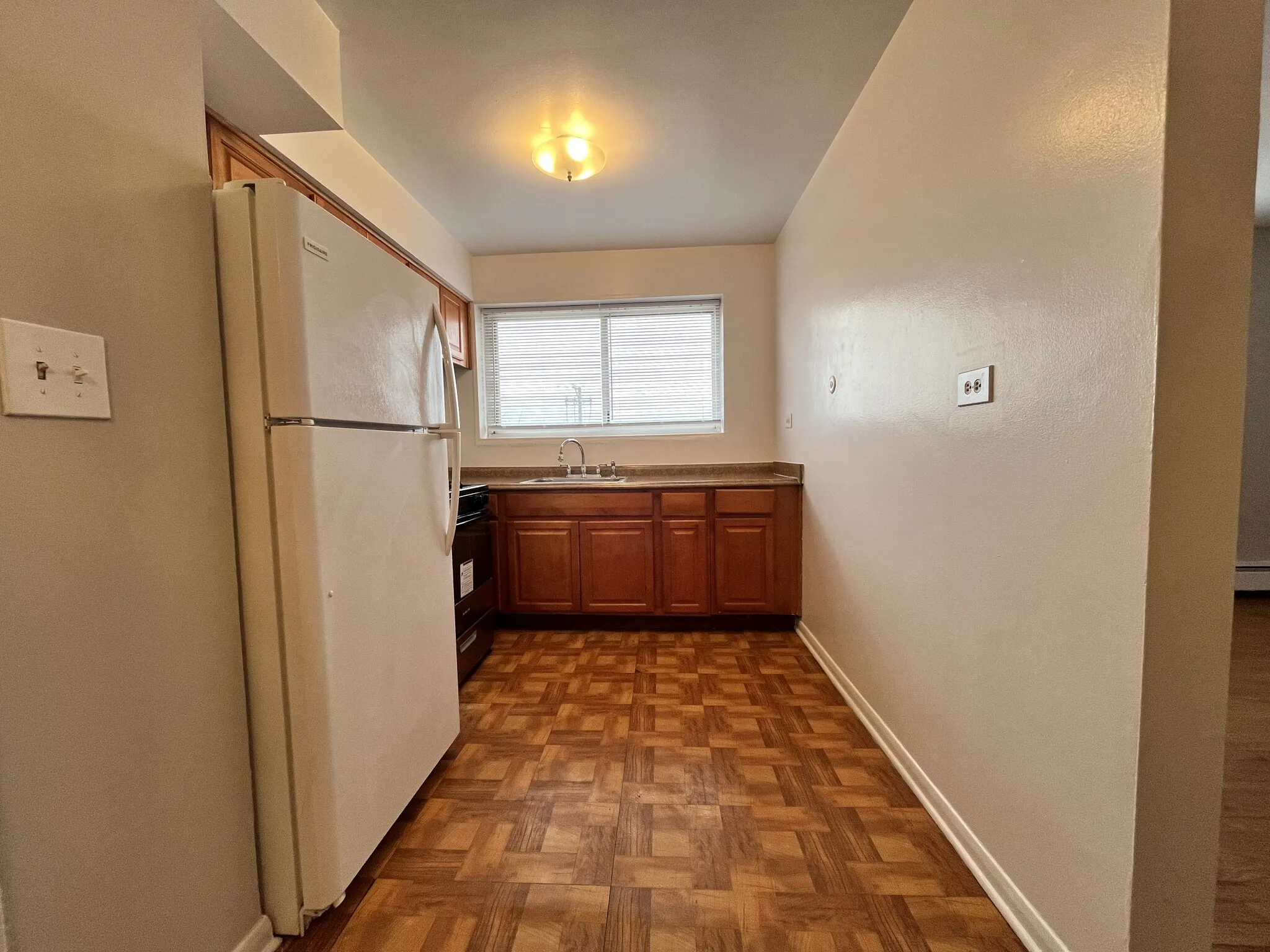2339 W Touhy Ave, , 60645, USA 60645-unit#C3-Chicago-IL