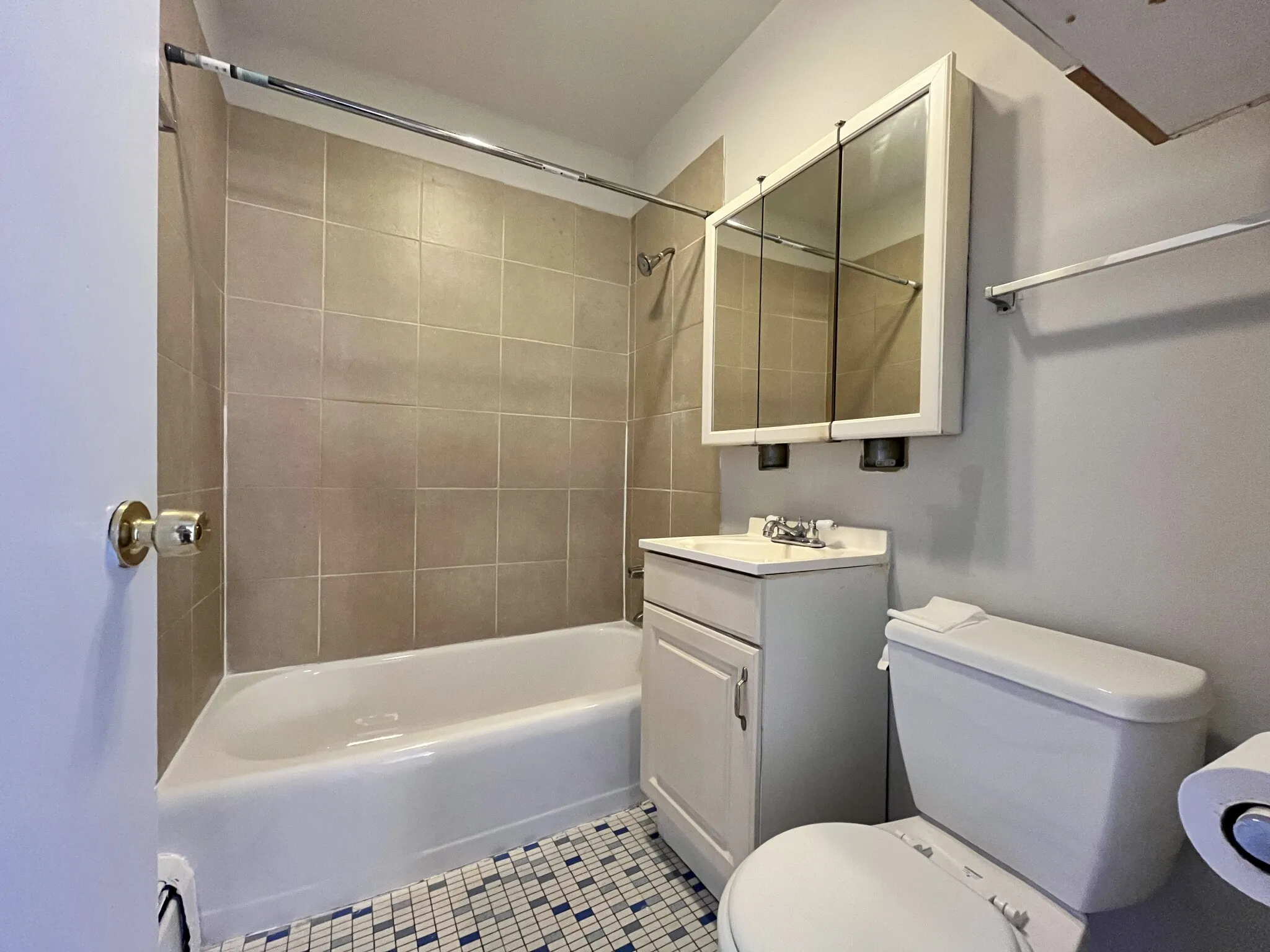 2339 W Touhy Ave, , 60645, USA 60645-unit#C3-Chicago-IL