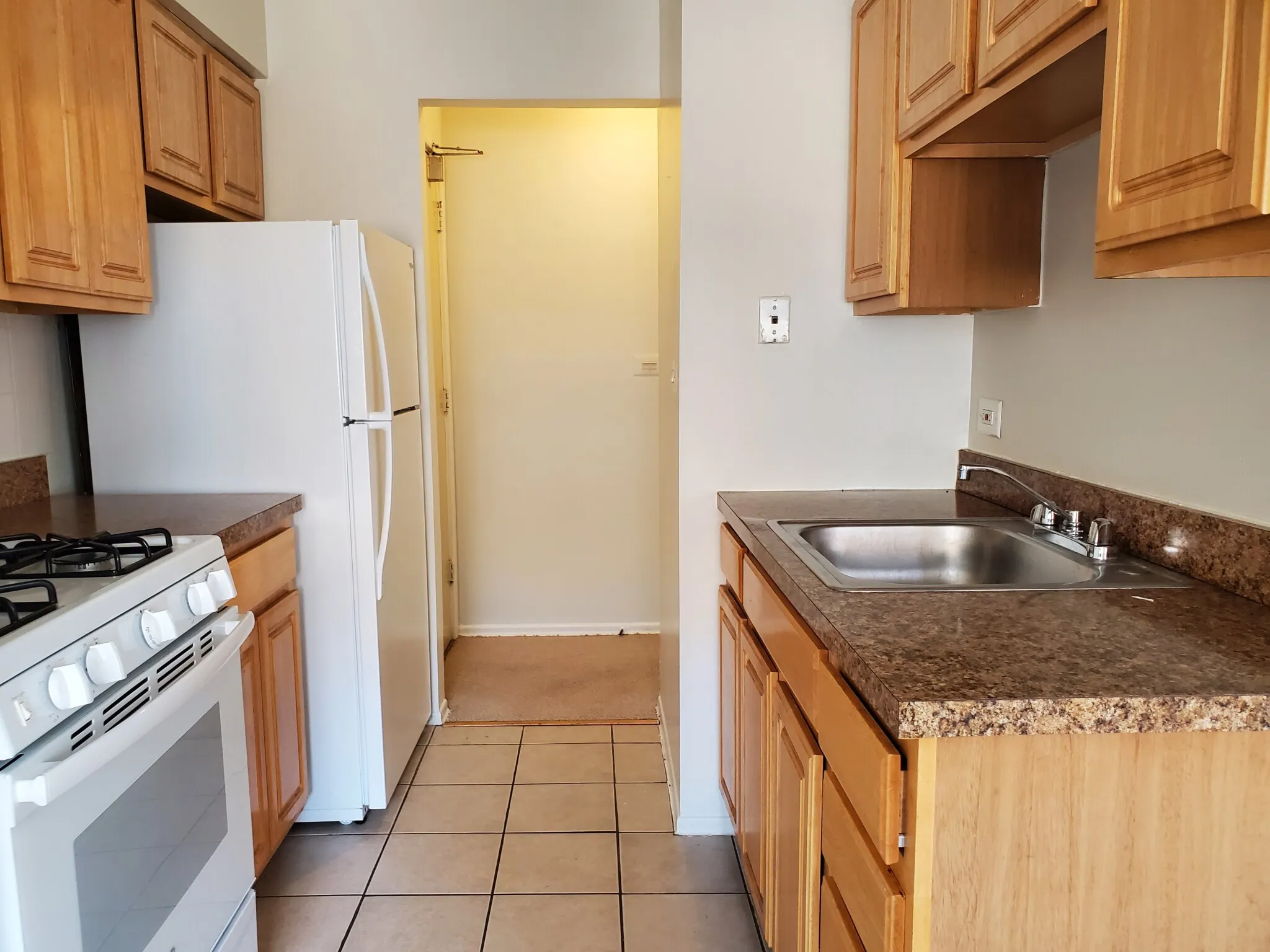 6825 N Sheridan Rd, , 60626, USA 60626-unit#215-Chicago-IL