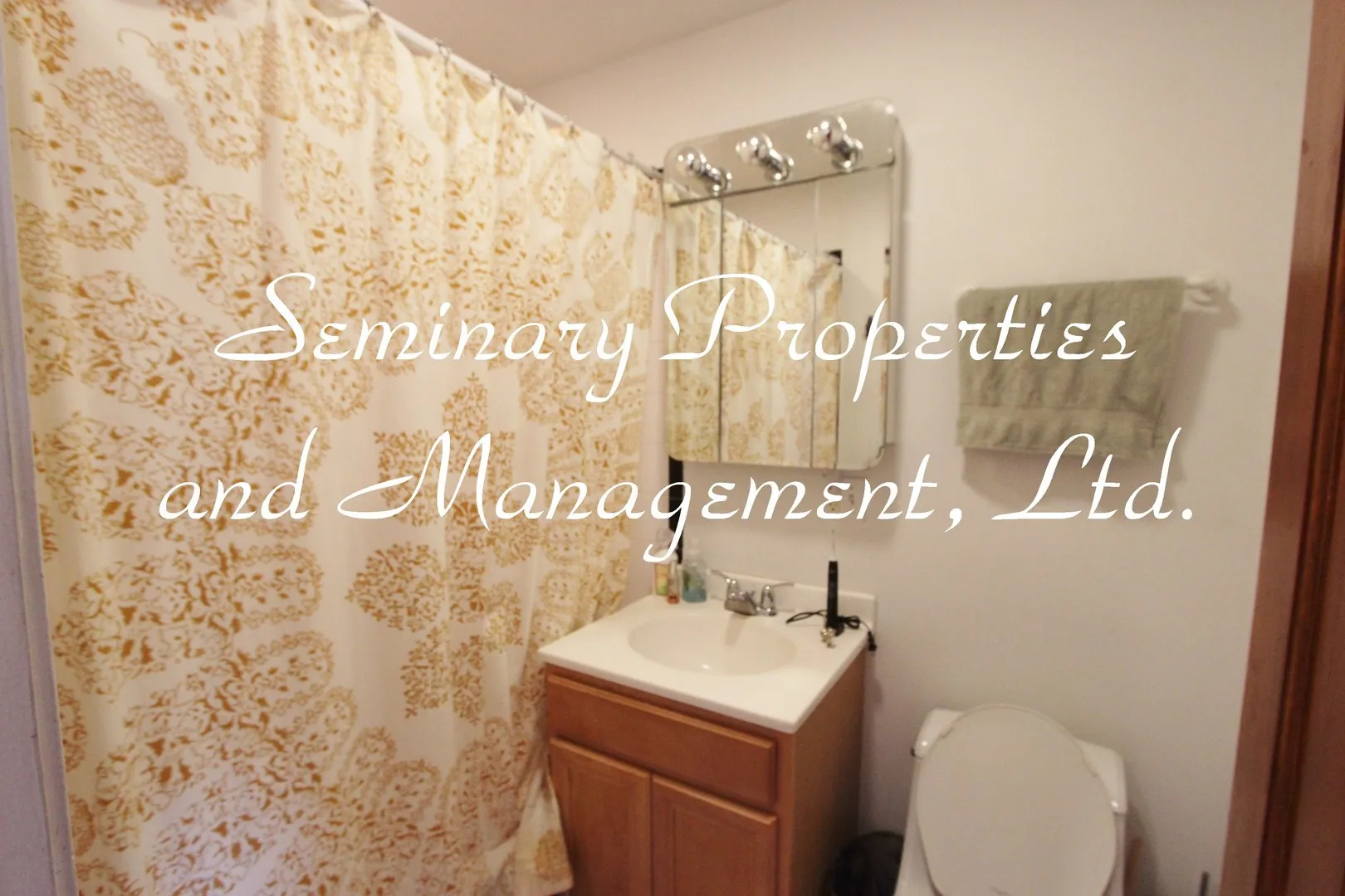 1050 W Roscoe St, ,  60657, USA 60657-unit#3F-Chicago-IL