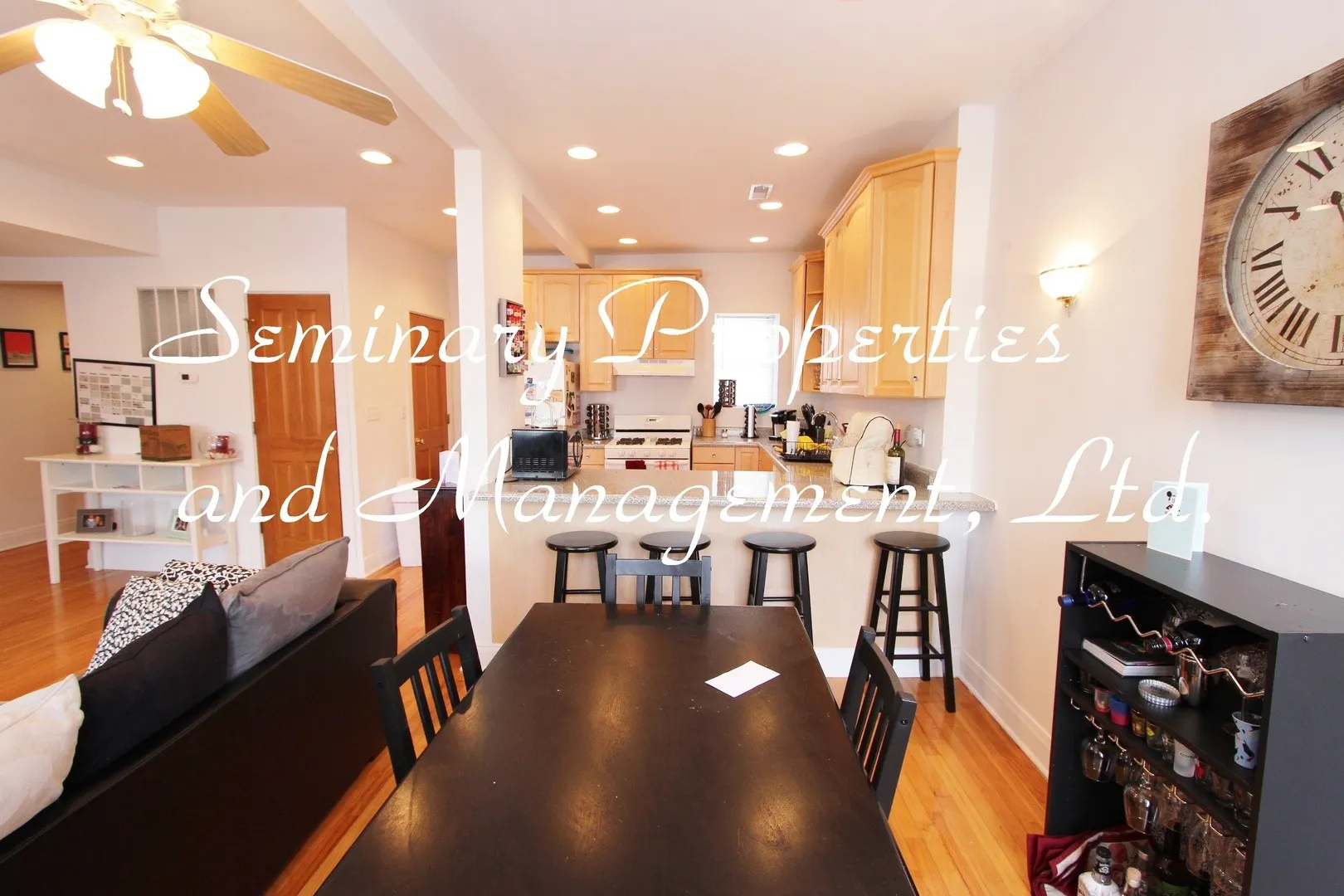 3418 N Bosworth Ave, , 60657, USA 60657-unit#1F-Chicago-IL