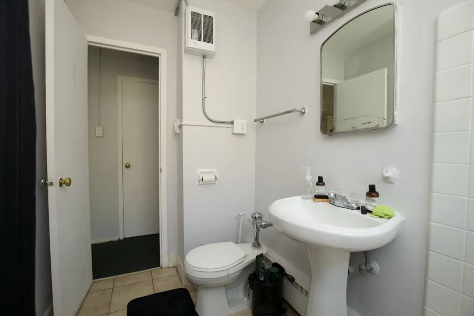 7333 N Ridge Blvd, ,  60645, USA 60645-unit#201-Chicago-IL