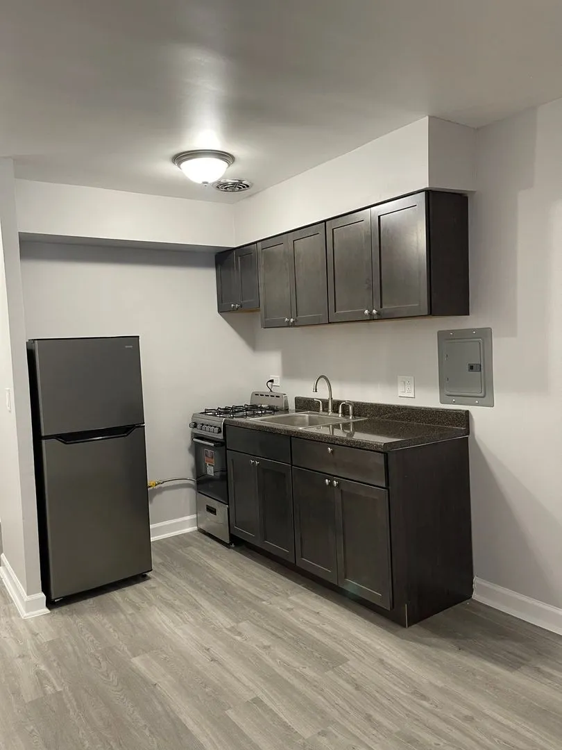 1040 W Hollywood Ave, , 60660, USA 60660-unit#420-Chicago-IL