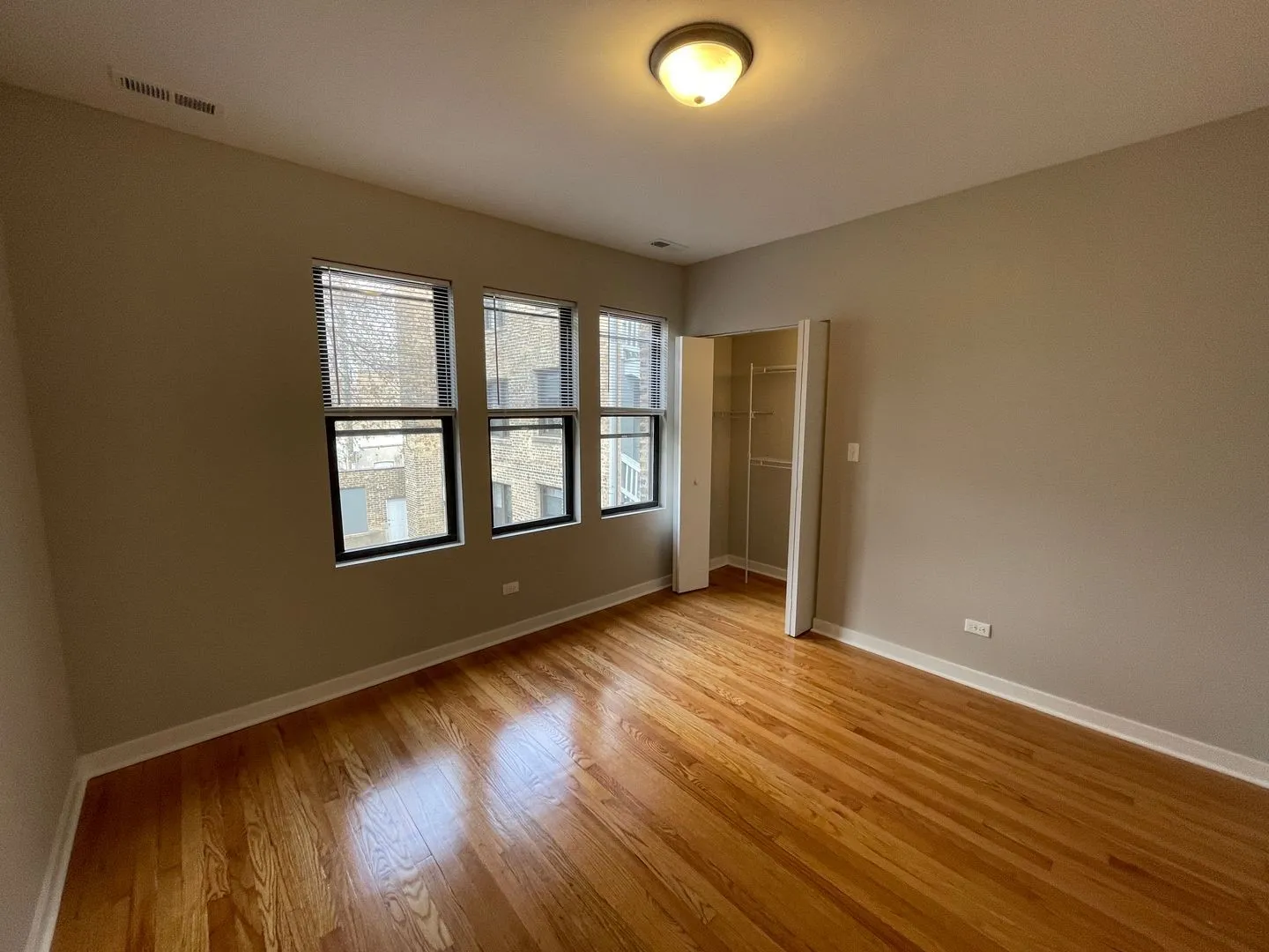 5454 N Sawyer Ave, , 60625, USA 60625-unit#3-Chicago-IL