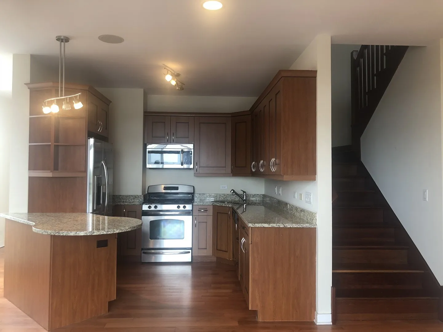 6957 N Greenview Ave, , 60626, USA 60626-unit#6A-Chicago-IL