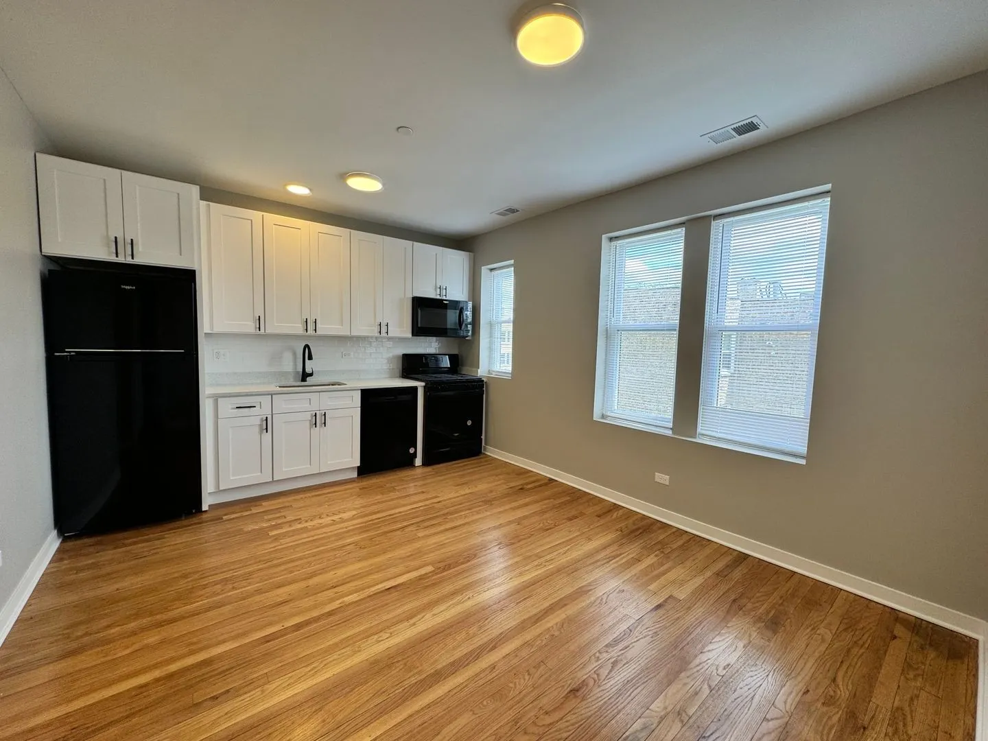 3051 W Leland Ave, , 60625, USA 60625-unit#106-Chicago-IL