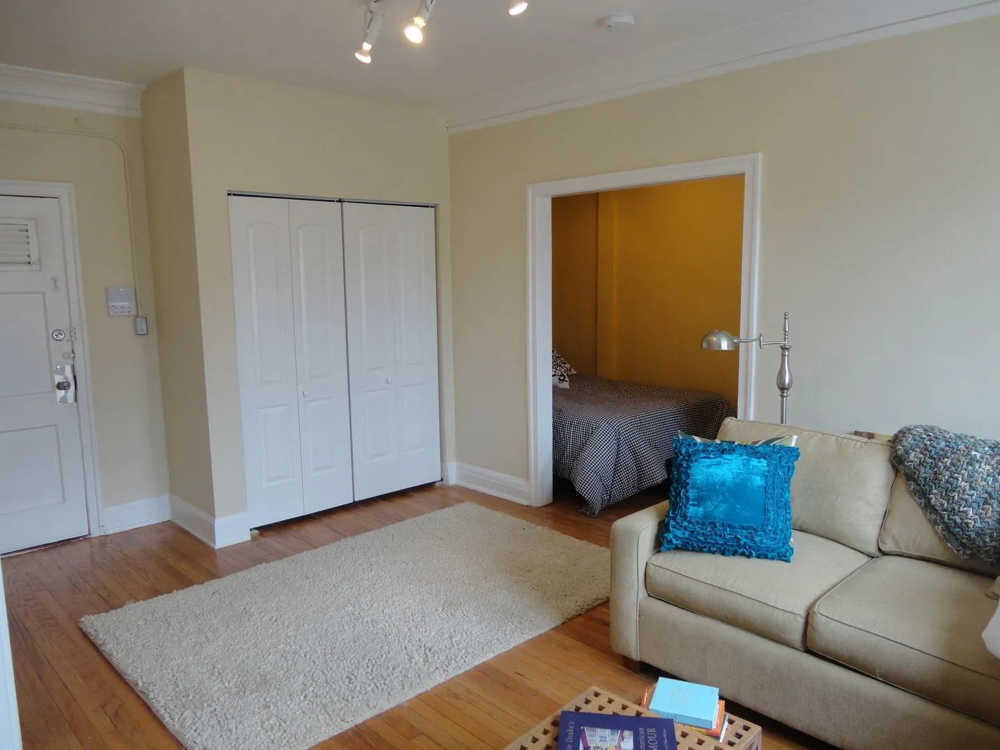 1204 W Granville Ave, ,  60660, USA 60660-unit#206-Chicago-IL