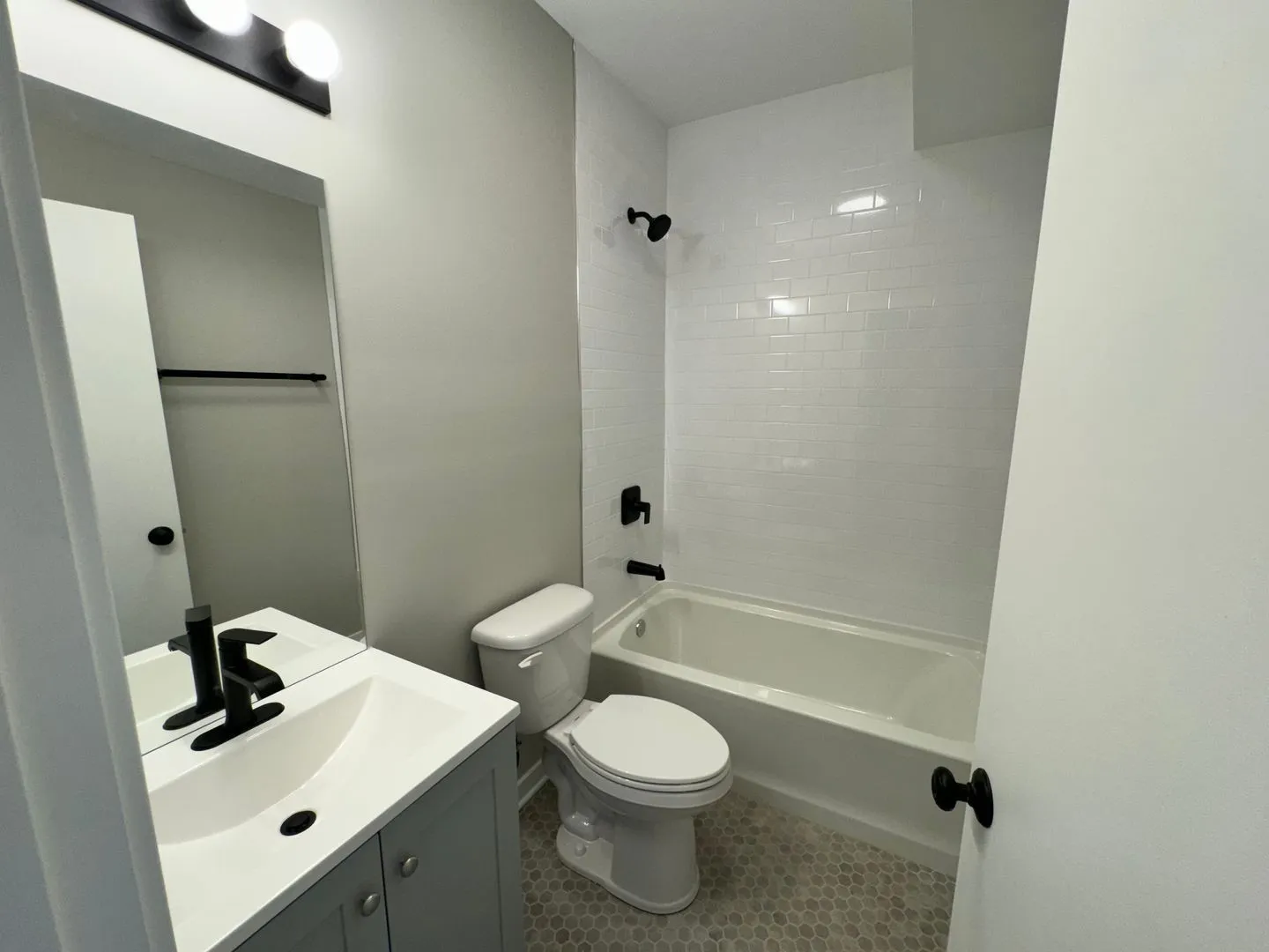 3051 W Leland Ave, , 60625, USA 60625-unit#304-Chicago-IL