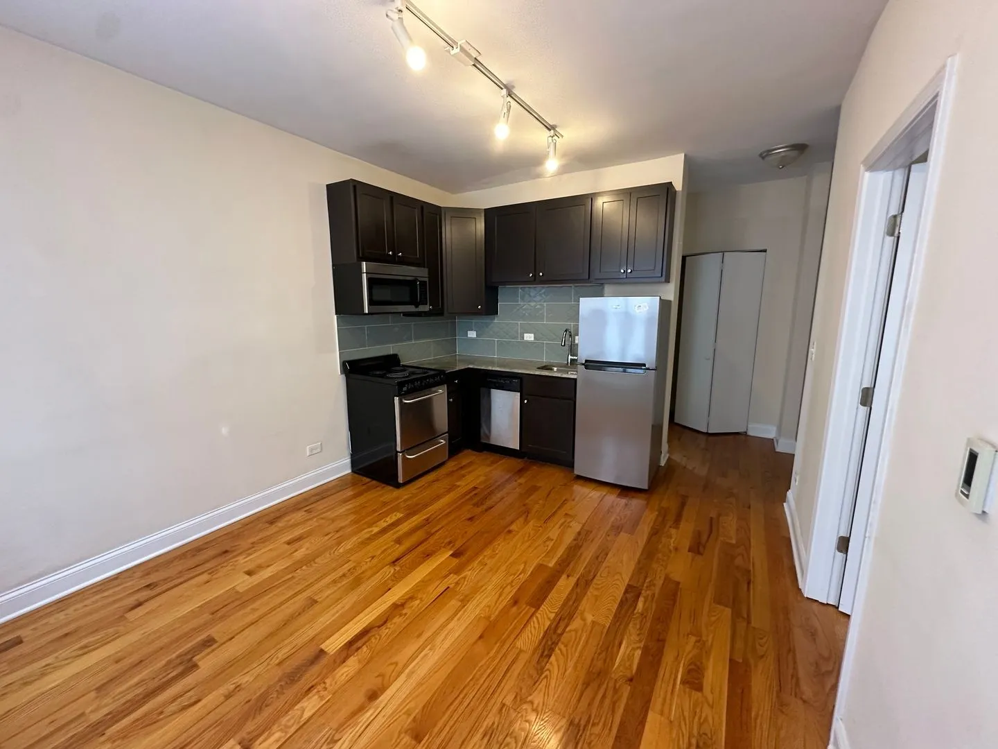 1210 W Granville Ave, , 60660, USA 60660-unit#408-Chicago-IL