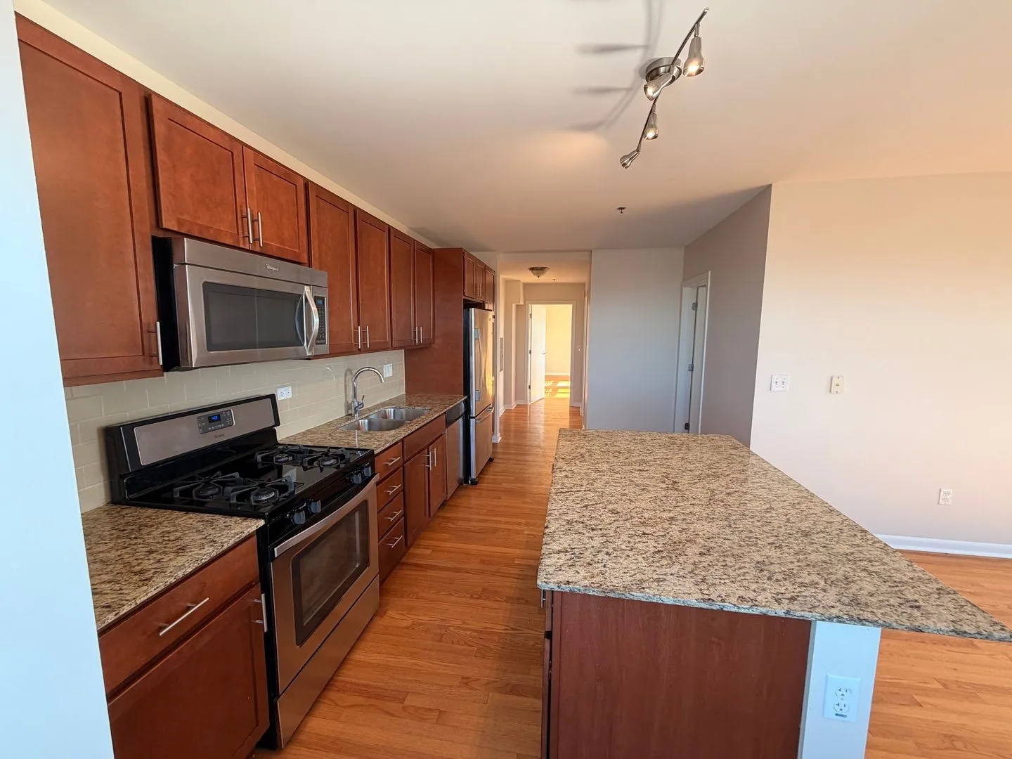 1337 W Fargo Ave, ,  60626, USA 60626-unit#1006-Chicago-IL