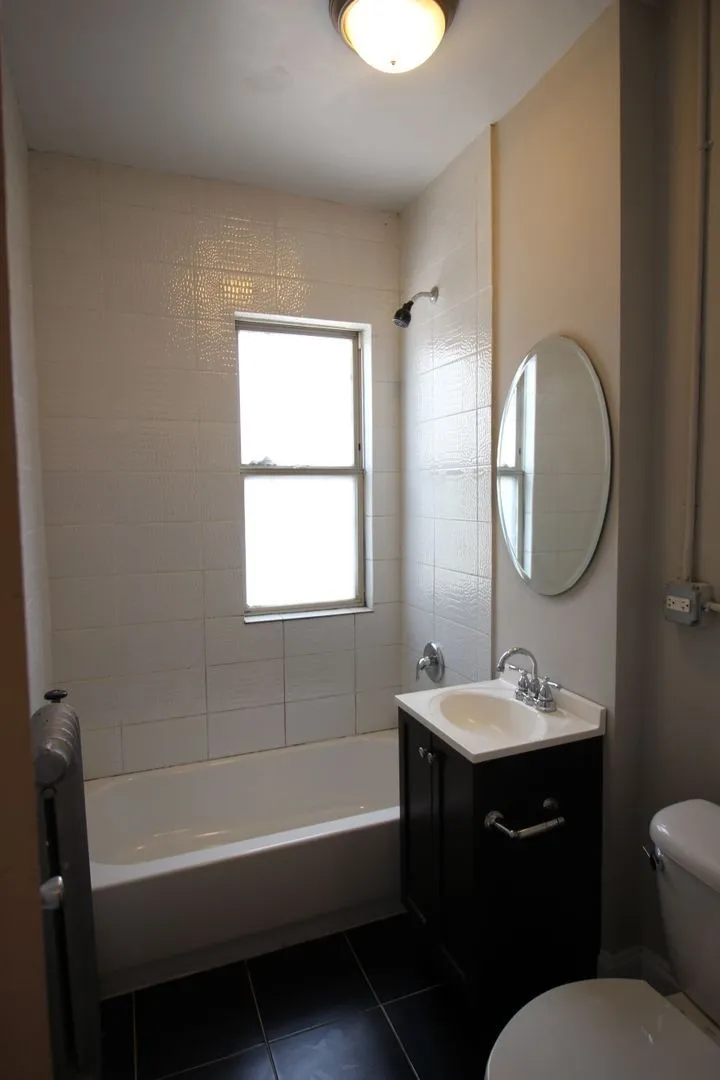 1204 W Granville Ave, ,  60660, USA 60660-unit#324-Chicago-IL