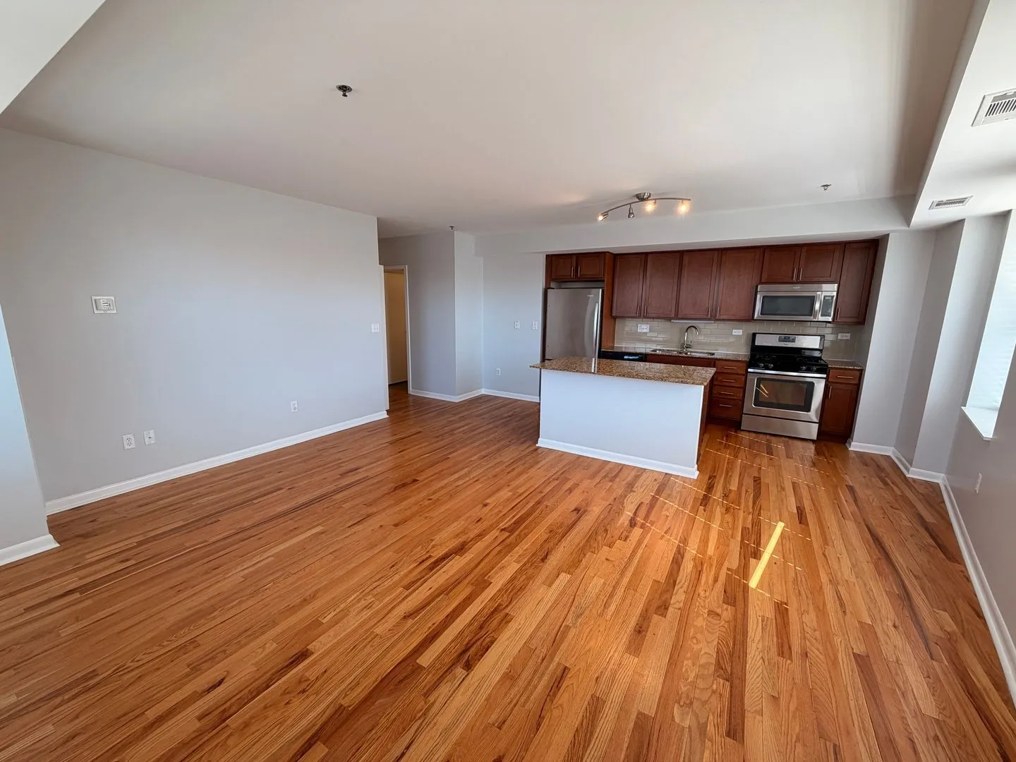 1337 W Fargo Ave, , 60626, USA 60626-unit#1004-Chicago-IL