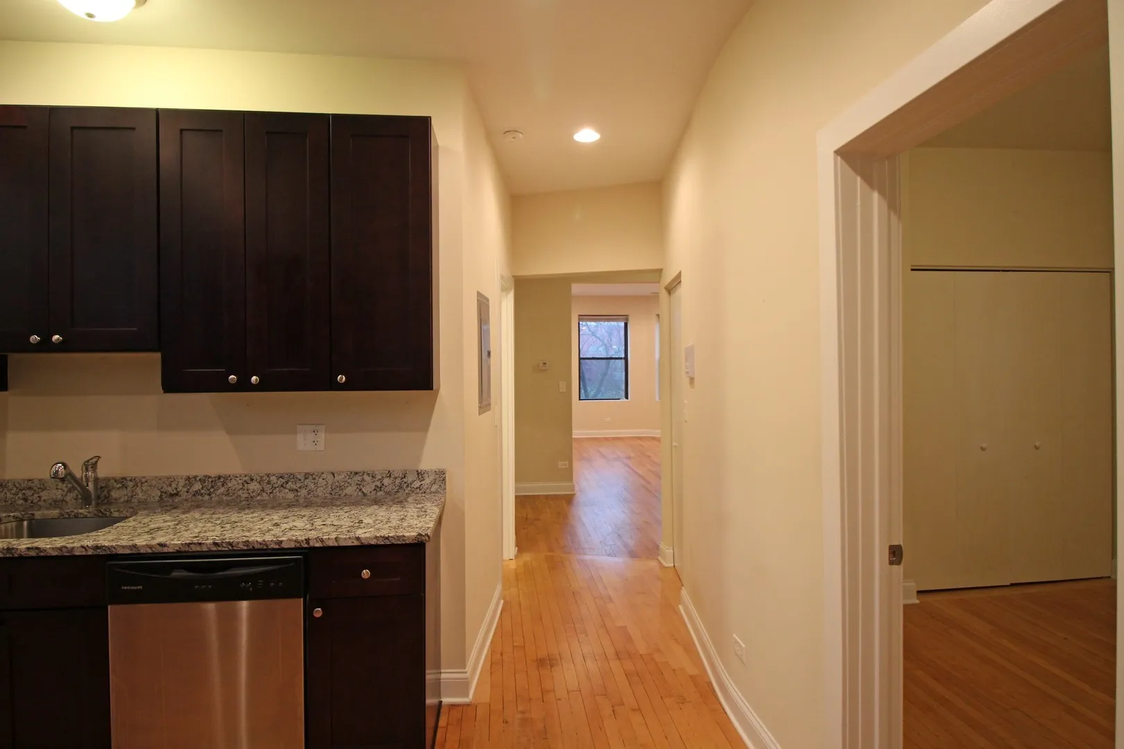 5407 N Ravenswood Ave, ,  60640, USA 60640-unit#2F-Chicago-IL