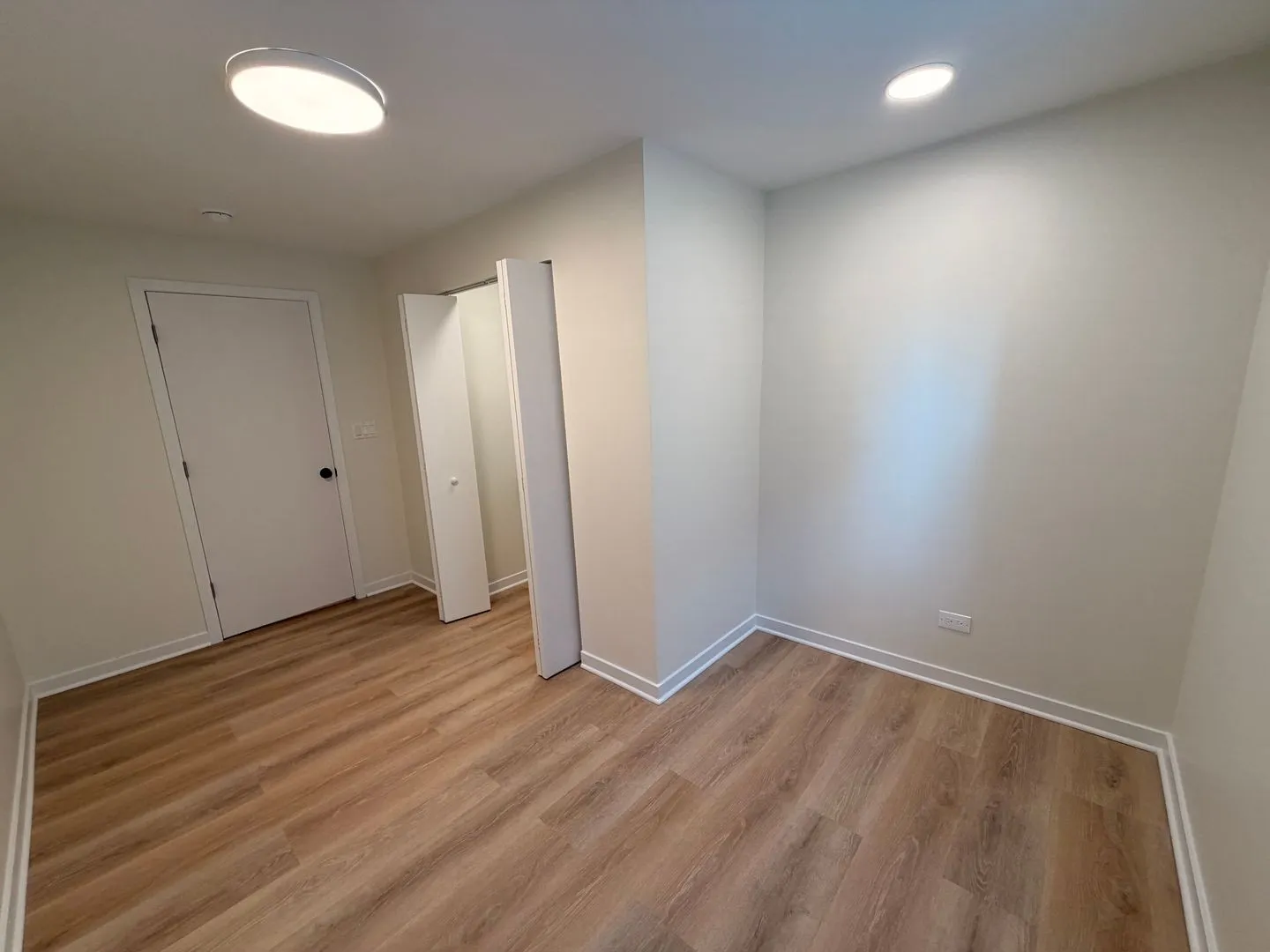 6236 N Bell Ave, ,  60659, USA 60659-unit#E-Chicago-IL