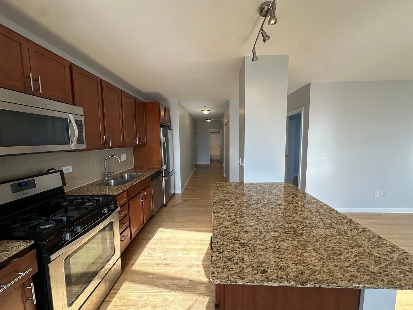 1337 W Fargo Ave, ,  60626, USA 60626-unit#503-Chicago-IL