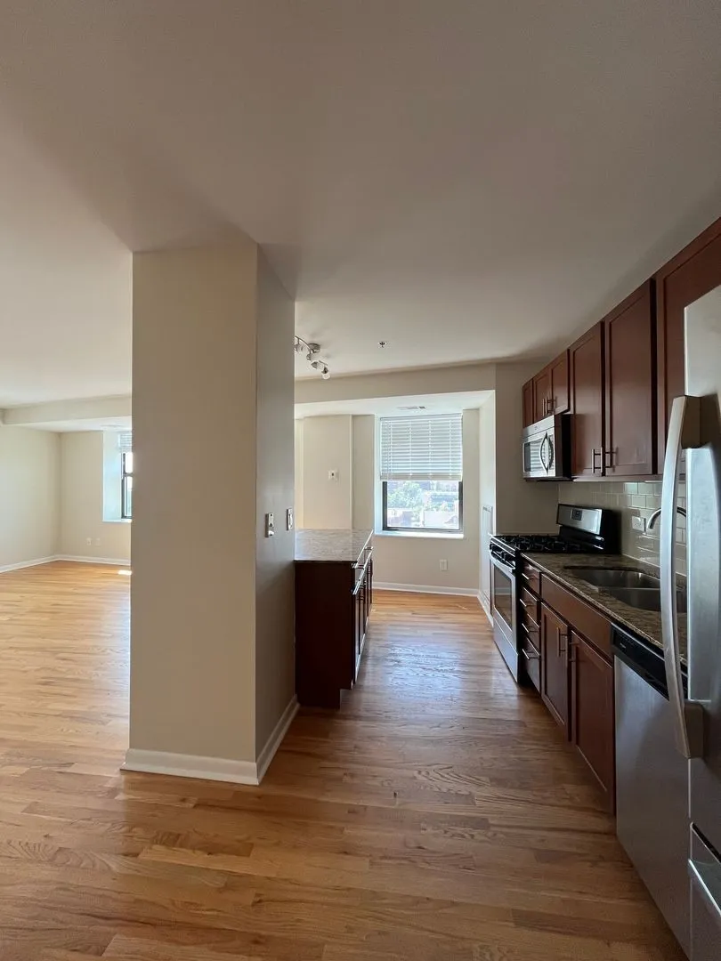 1337 W Fargo Ave, ,  60626, USA 60626-unit#703-Chicago-IL
