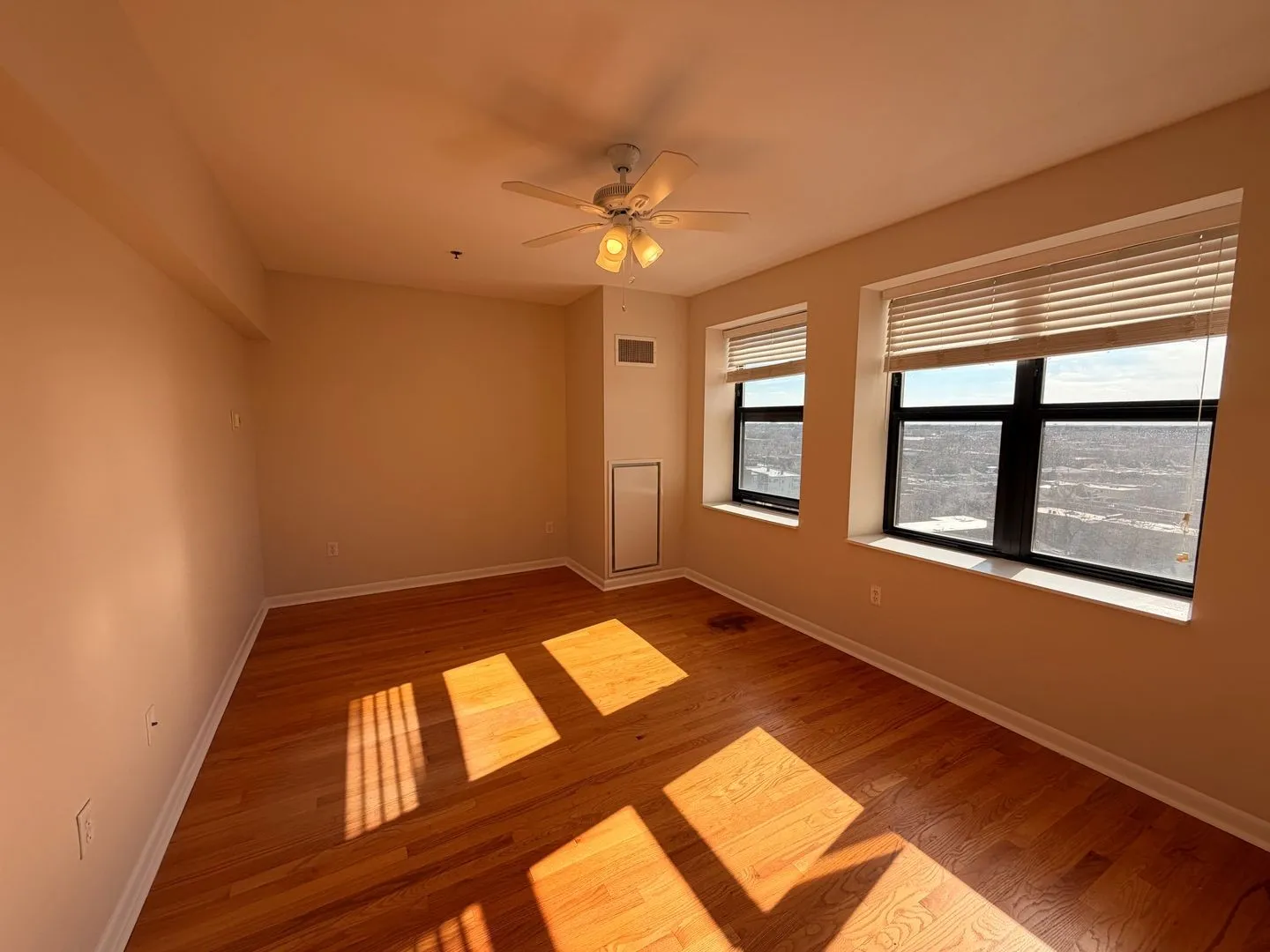 1337 W Fargo Ave, ,  60626, USA 60626-unit#1301-Chicago-IL