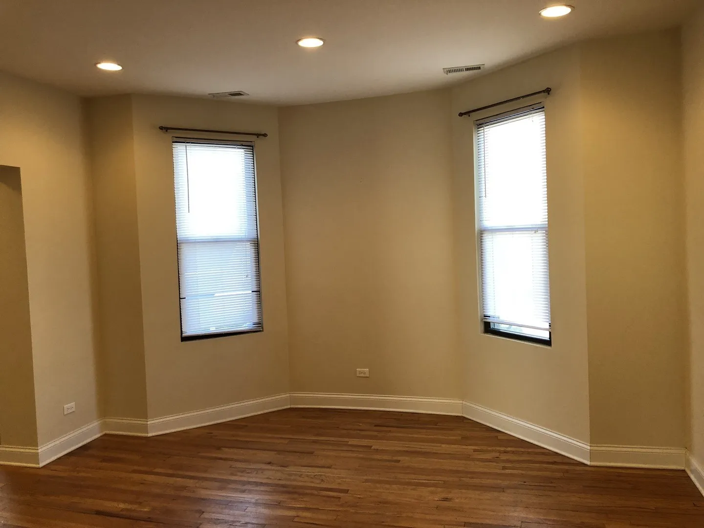 5407 N Ravenswood Ave, , 60640, USA 60640-unit#2R-Chicago-IL