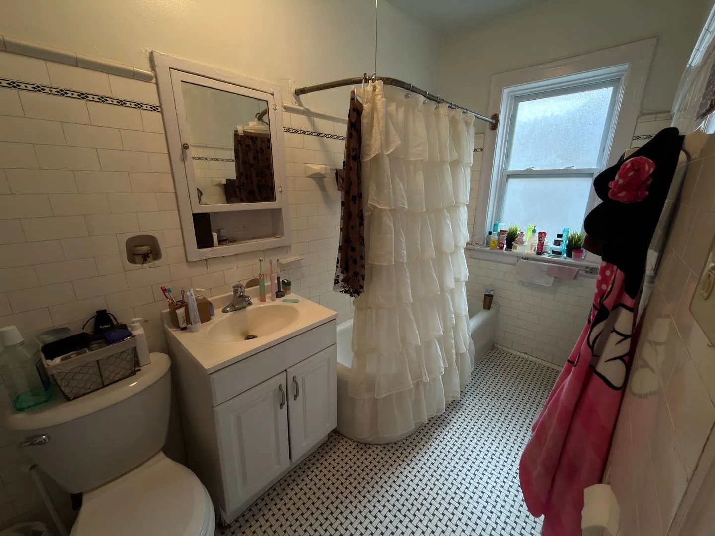 6437 N Leavitt St, , 60645, USA 60645-unit#2S-Chicago-IL