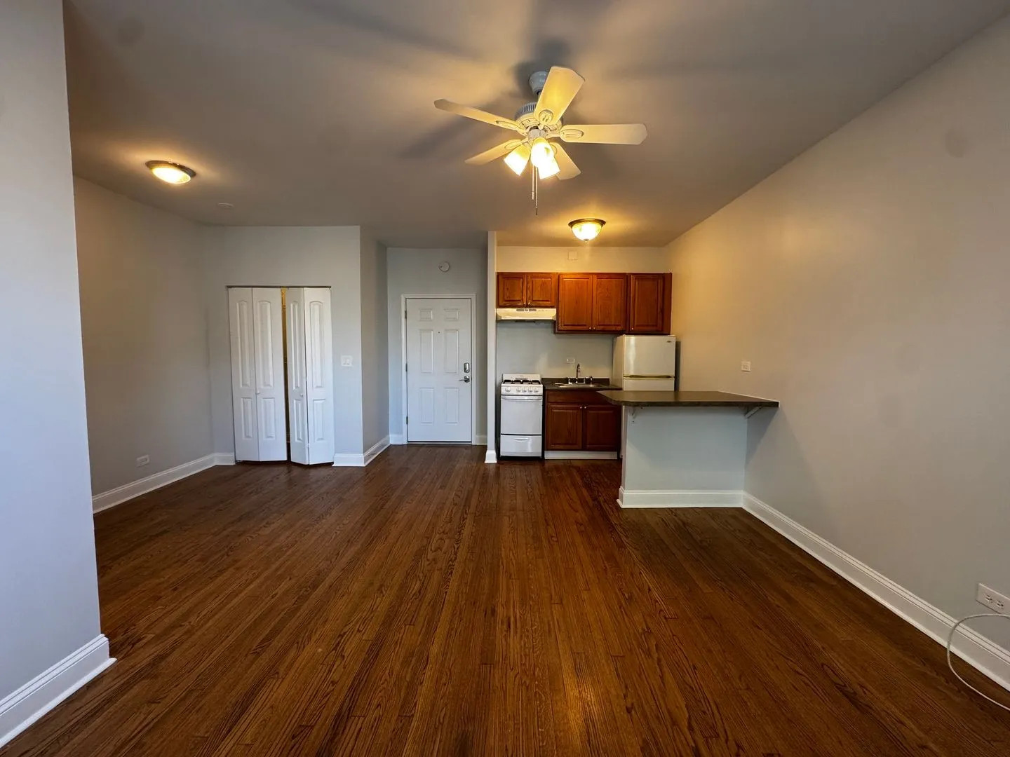 1344 W Lunt Ave, ,  60626, USA 60626-unit#304-Chicago-IL