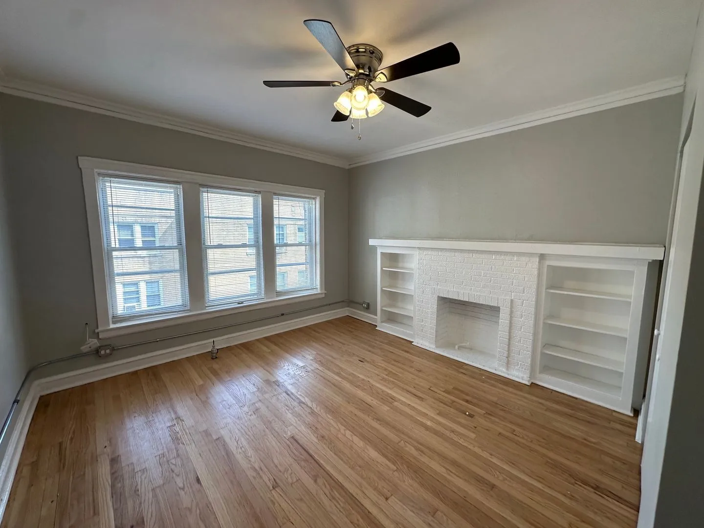 4902 N St Louis Ave, ,  60625, USA 60625-unit#3E-Chicago-IL