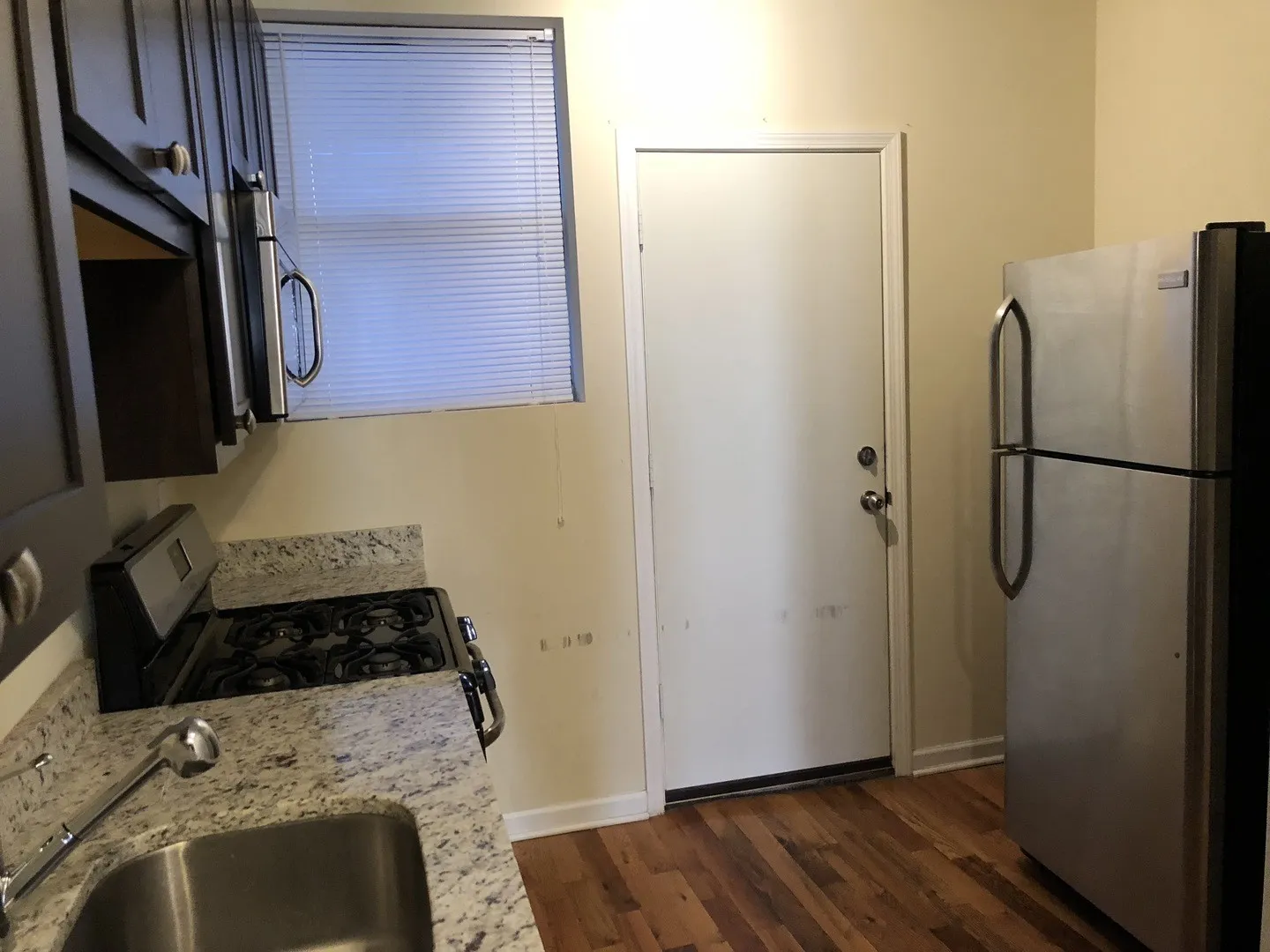 3005 W Lawrence Ave, ,  60625, USA 60625-unit#2E-Chicago-IL