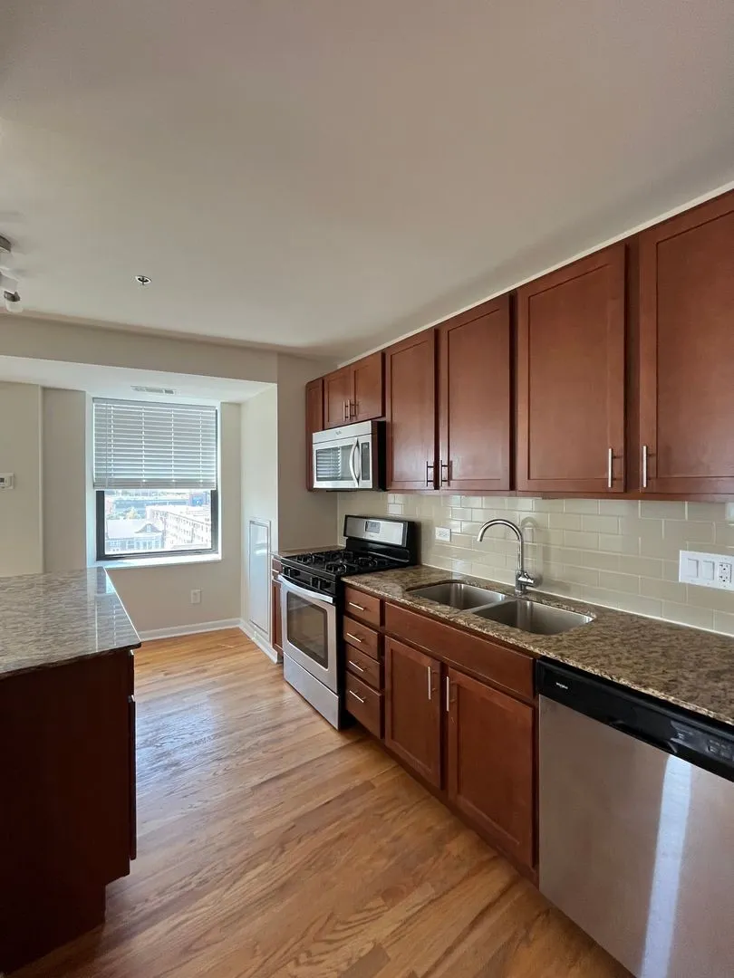 1337 W Fargo Ave, ,  60626, USA 60626-unit#703-Chicago-IL