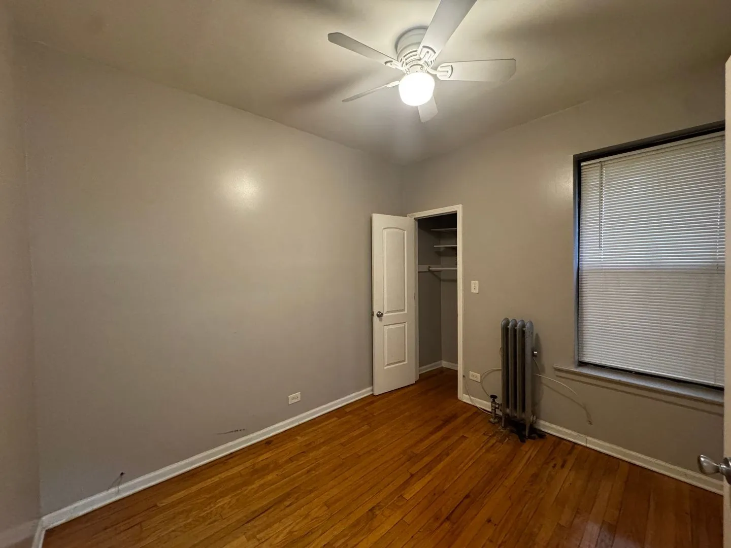 7658 S Marquette Ave, ,  60649, USA 60649-unit#3-Chicago-IL